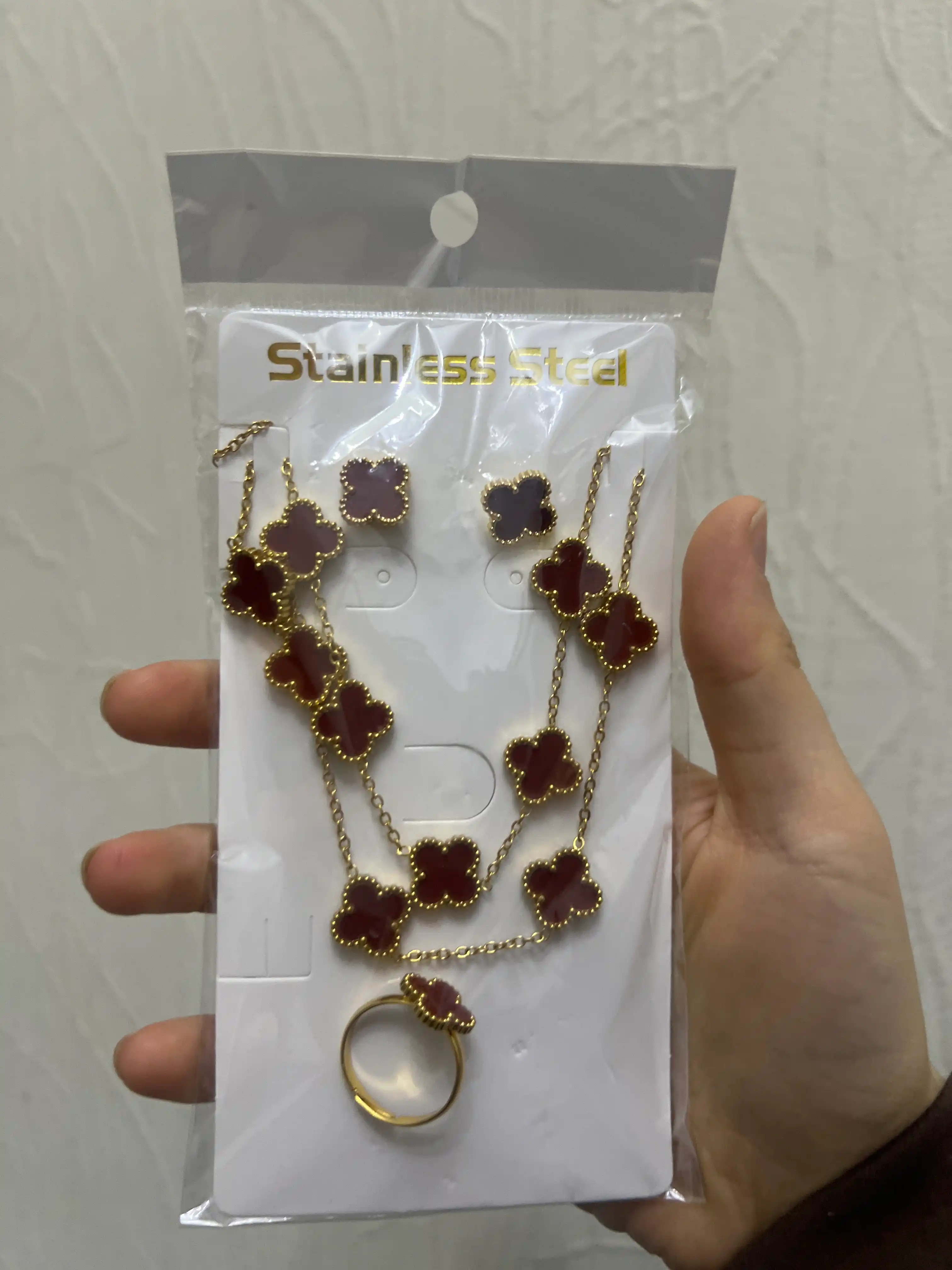 Комплект Vancleef из 4 предметов: кольцо, серьги, браслет и ожерелье, на каждый день
