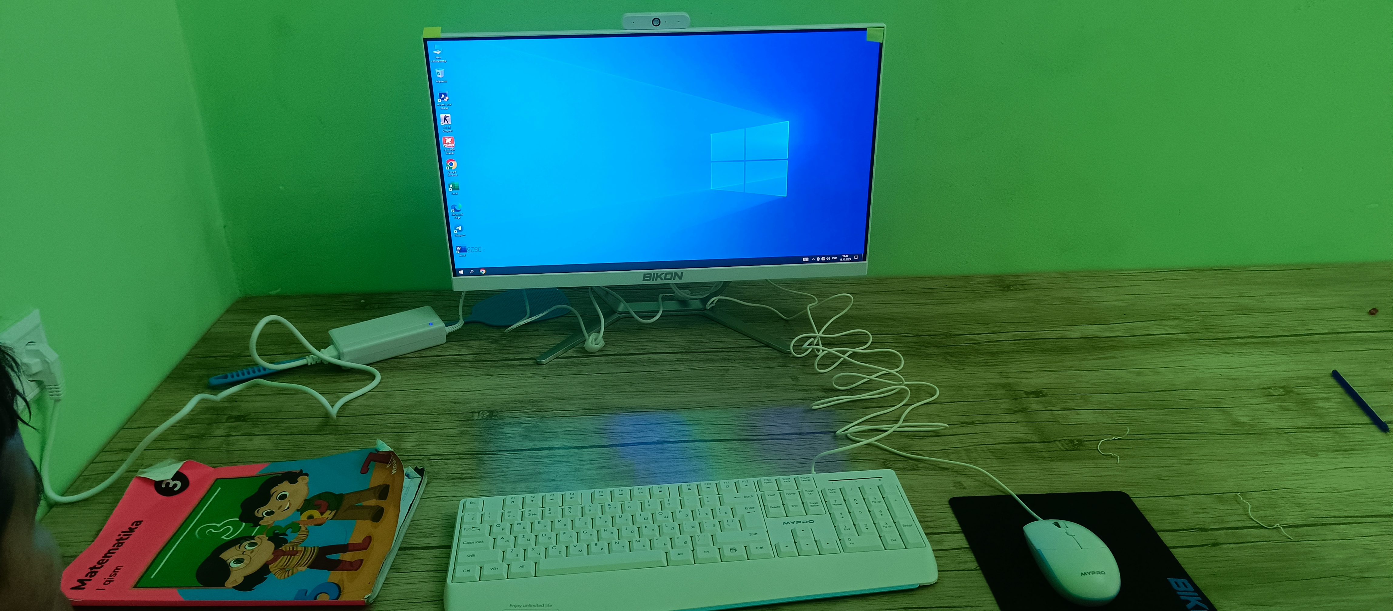 Monoblok BIKON 24" ekran, oq, Intel Core i7, SSD 128, 256, 512, 1000 GB, DDR3 8 GB