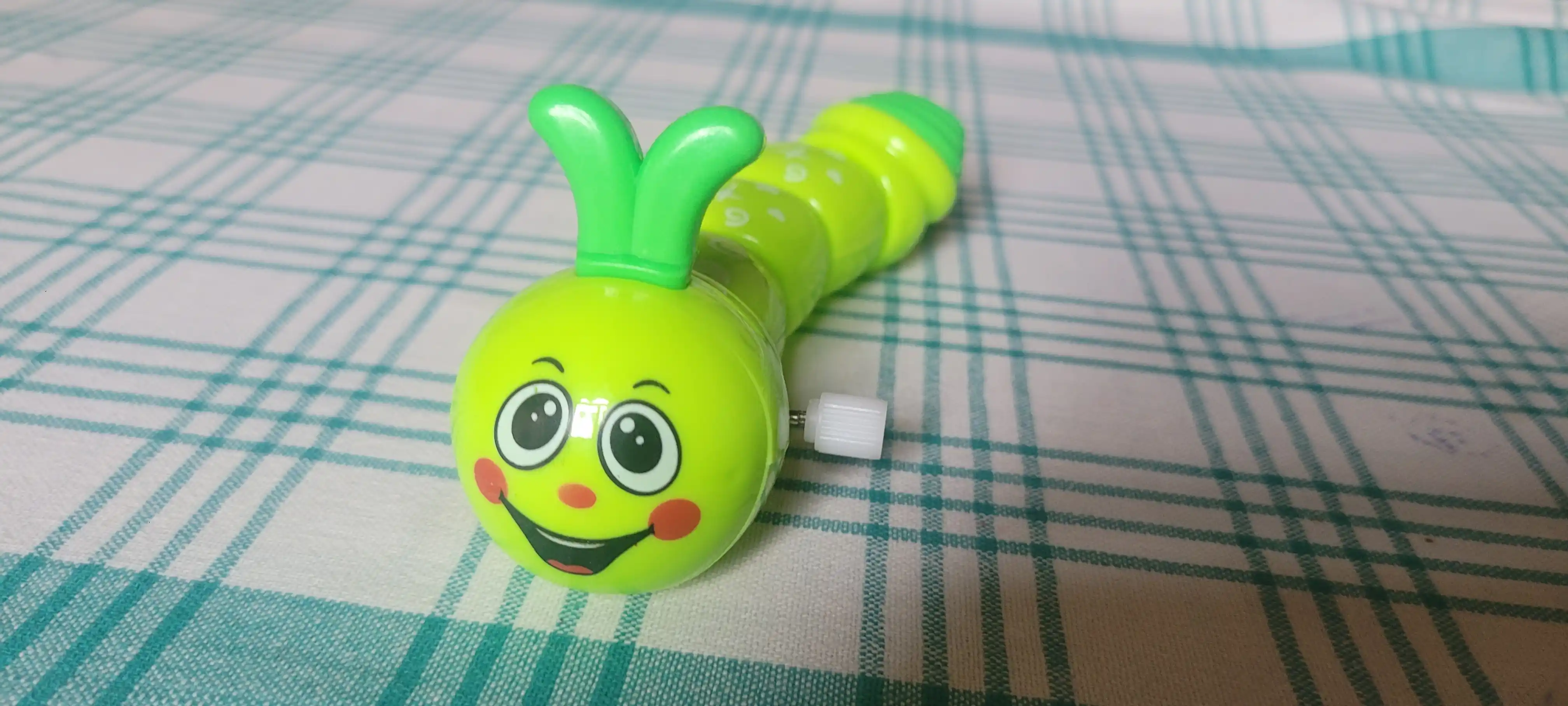 Bolalar uchun o'zi yuruvchi chuvalchanglar, rivojlantiruvchi