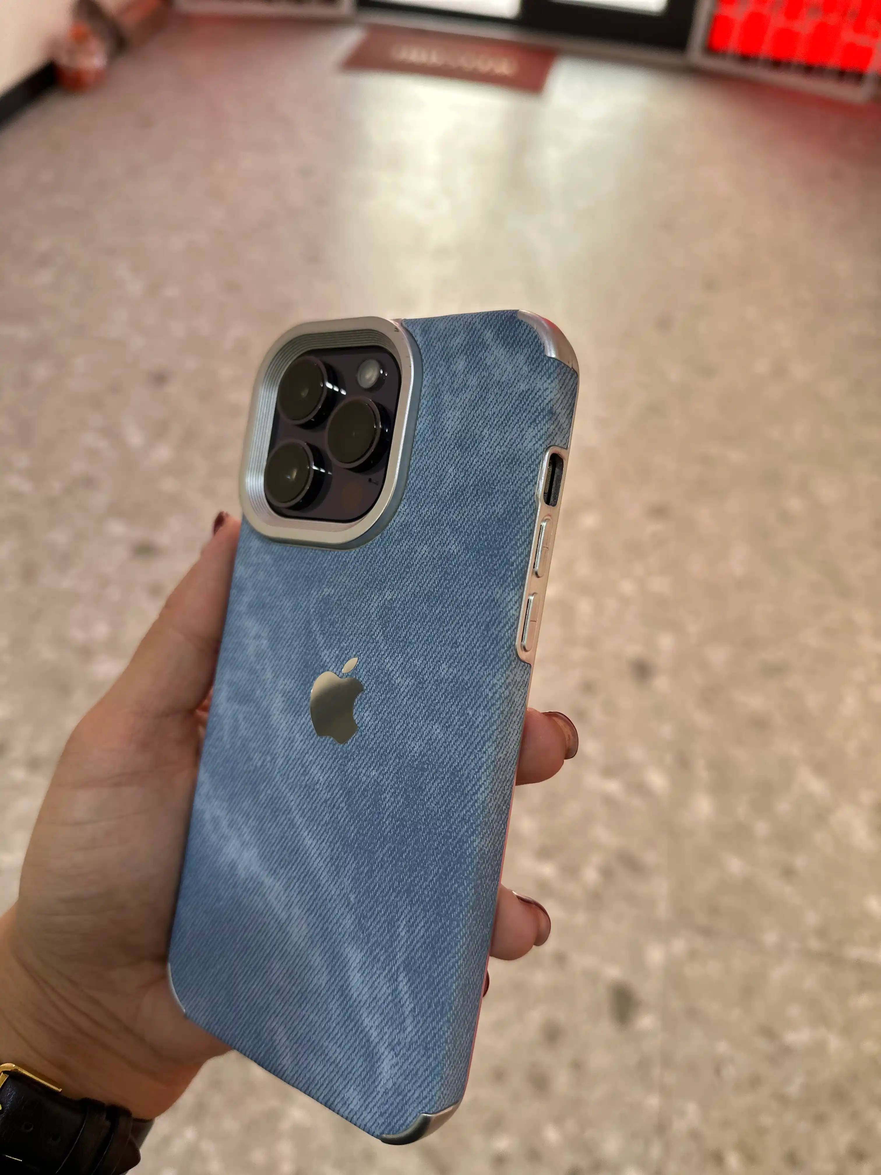 Chexol iPhone uchun 11, 12, 13, 14, 15, 16, 17, Pro, Plus, Pro max