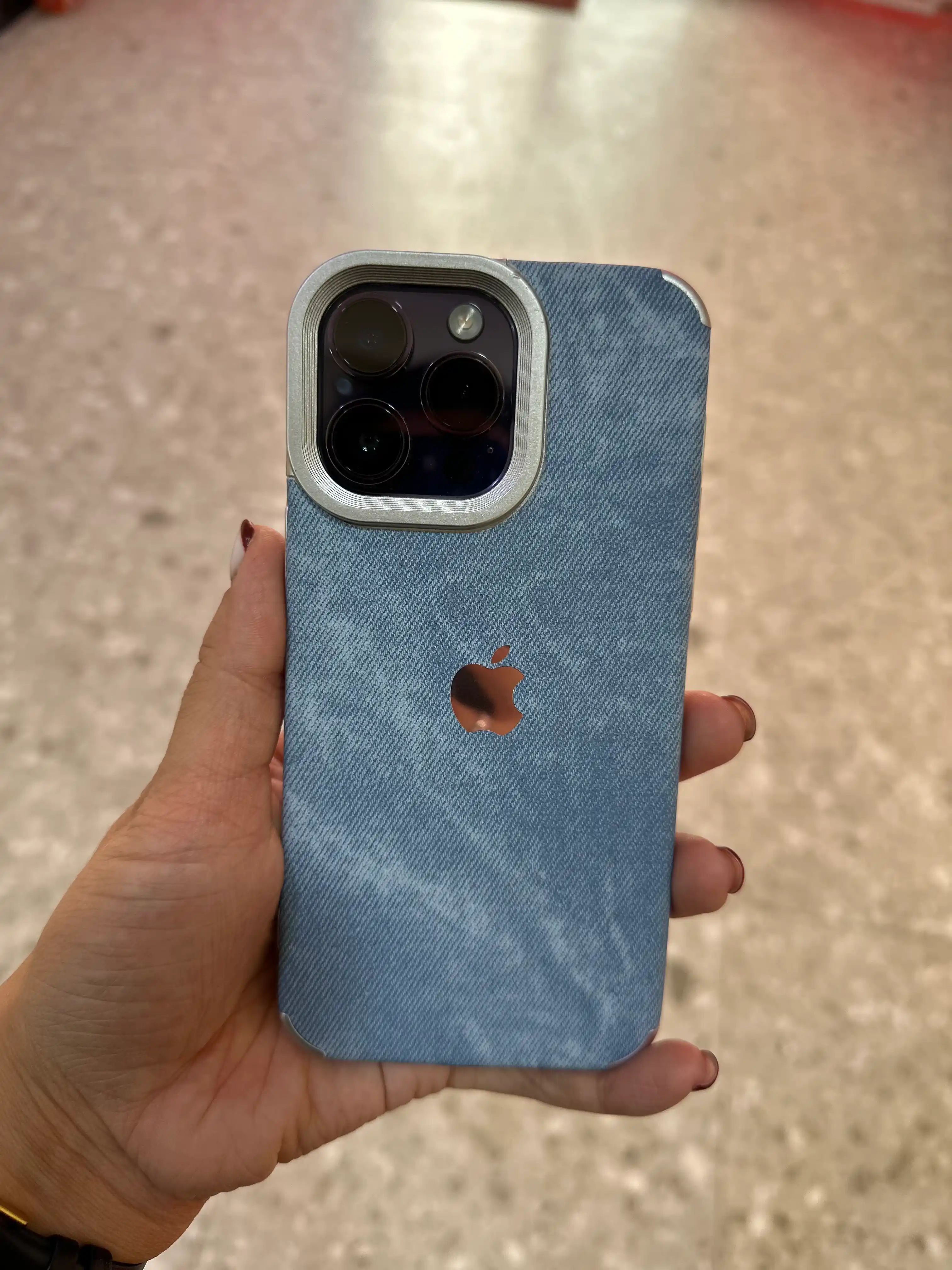 Chexol iPhone uchun 11, 12, 13, 14, 15, 16, 17, Pro, Plus, Pro max