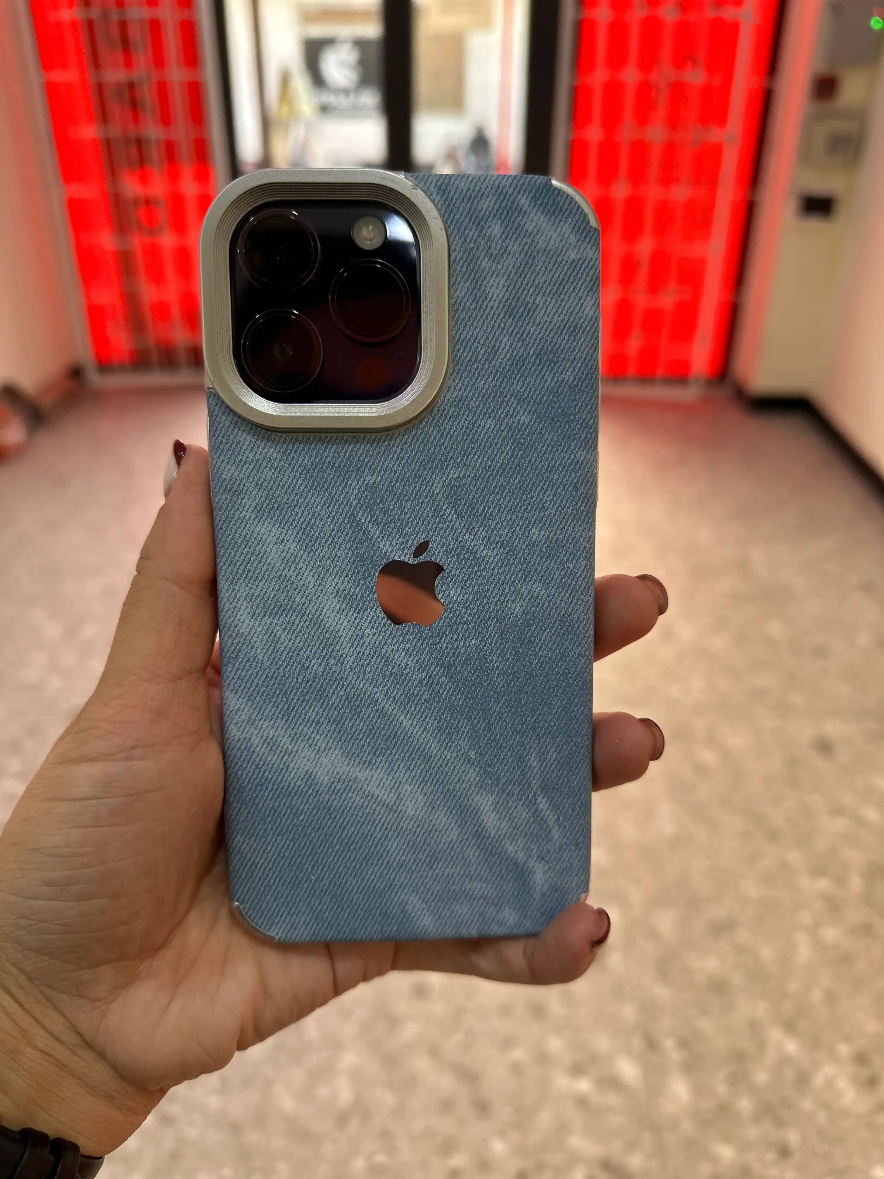 Chexol iPhone uchun 11, 12, 13, 14, 15, 16, 17, Pro, Plus, Pro max