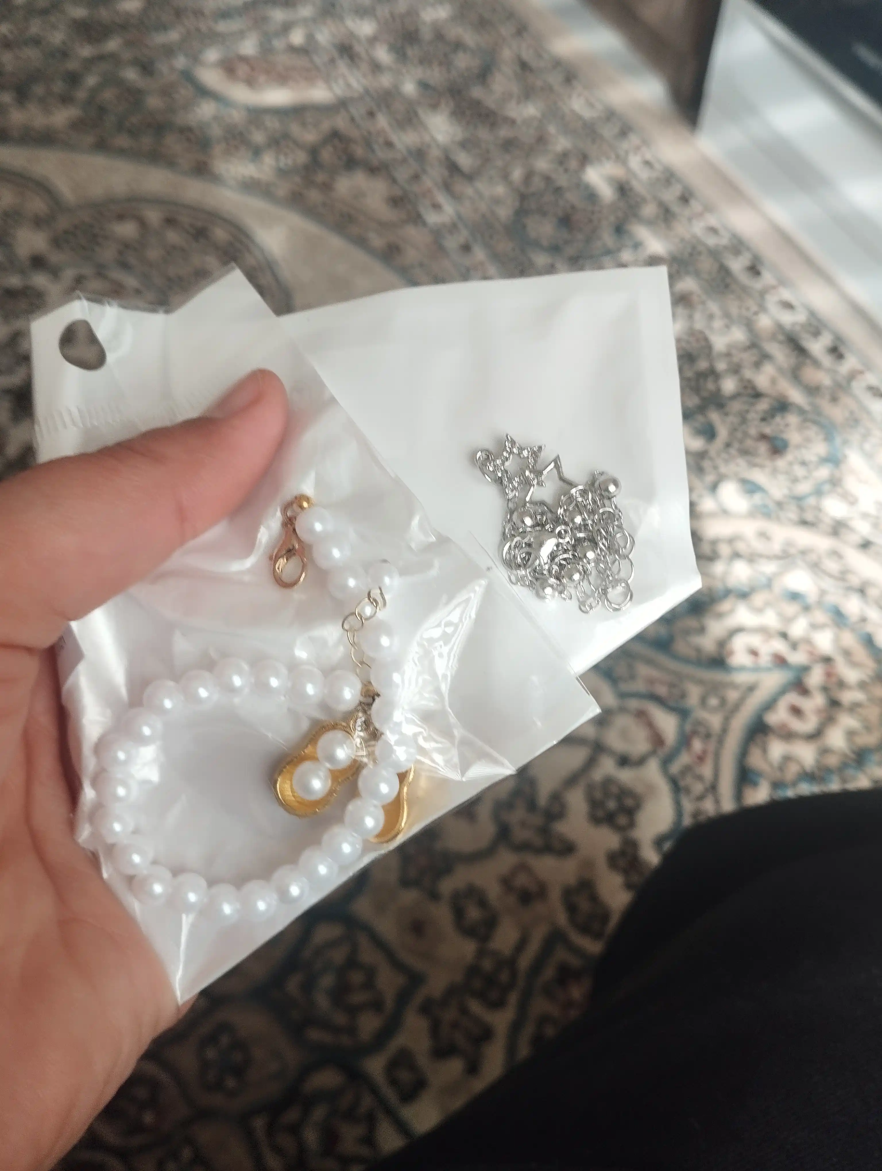 Ayollar bilakuzugi, qo'lga taqiladigan bilaguzuk, o'lchamsiz