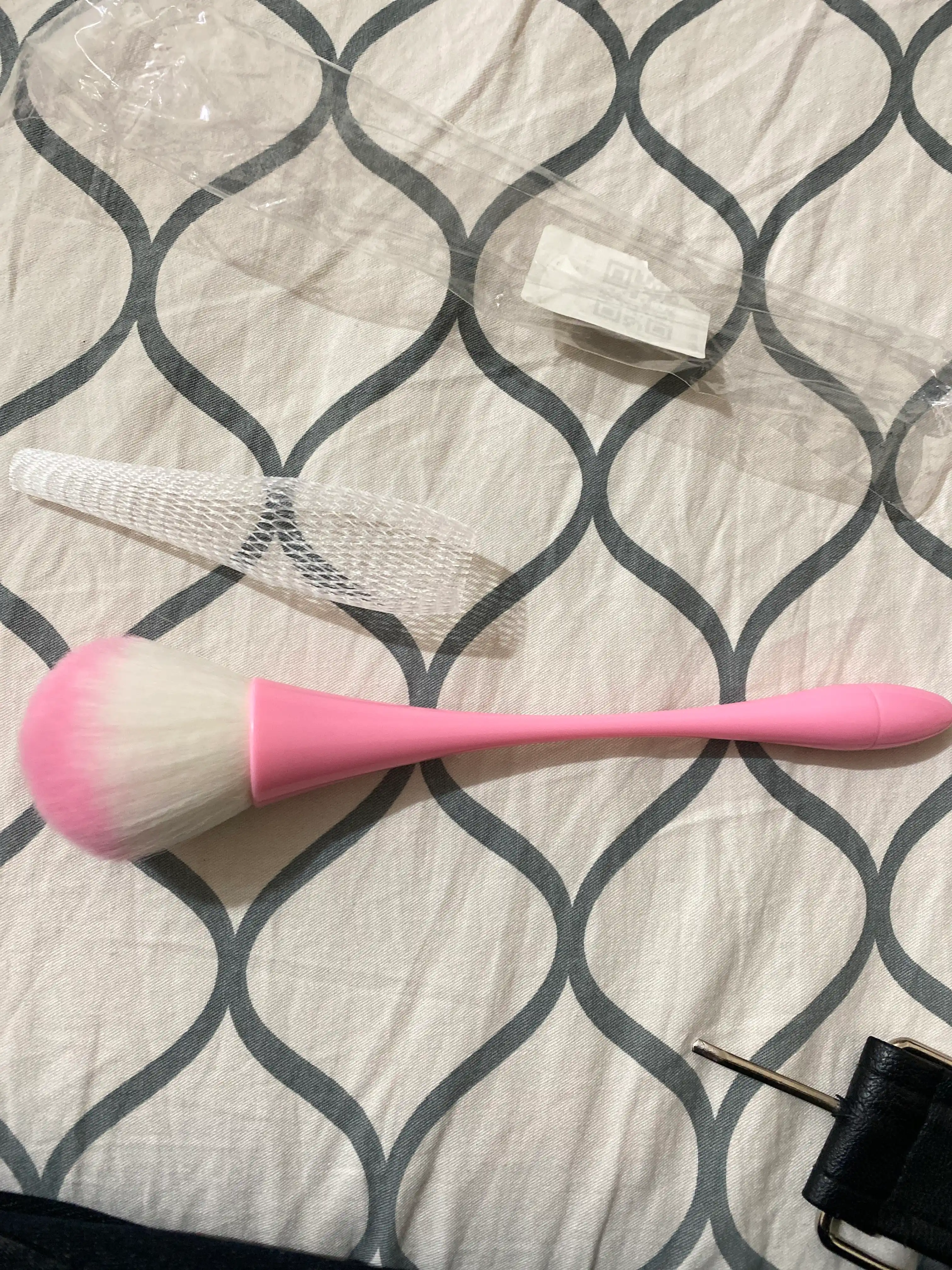 Konsiler, korrektor, tonal, rumyan, makiyaj uchun kosmetik cho‘tka