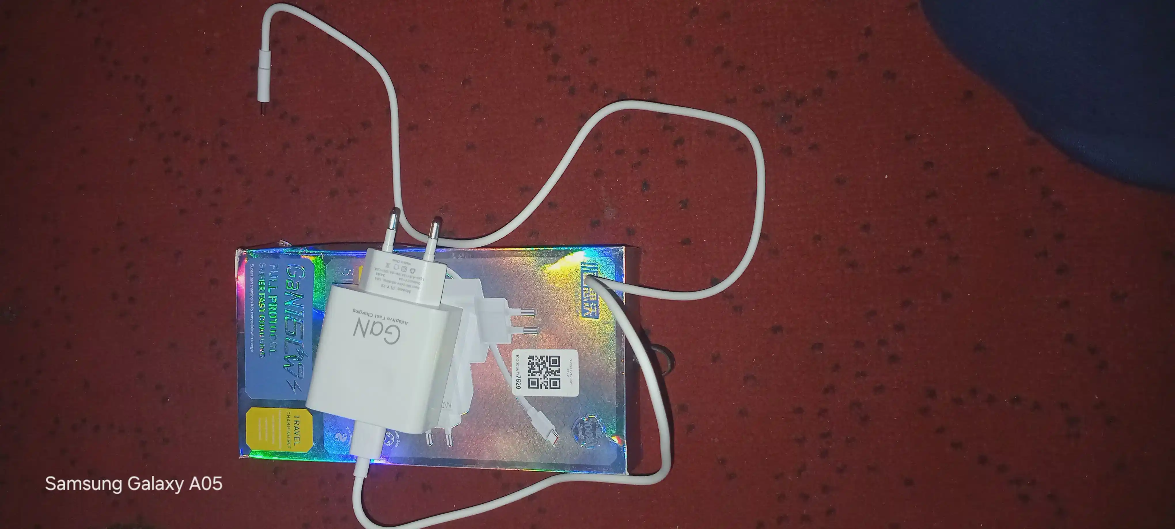 Зарядное устройство 150 Вт, 1×USB-A, с силиконовым кабелем Type-C