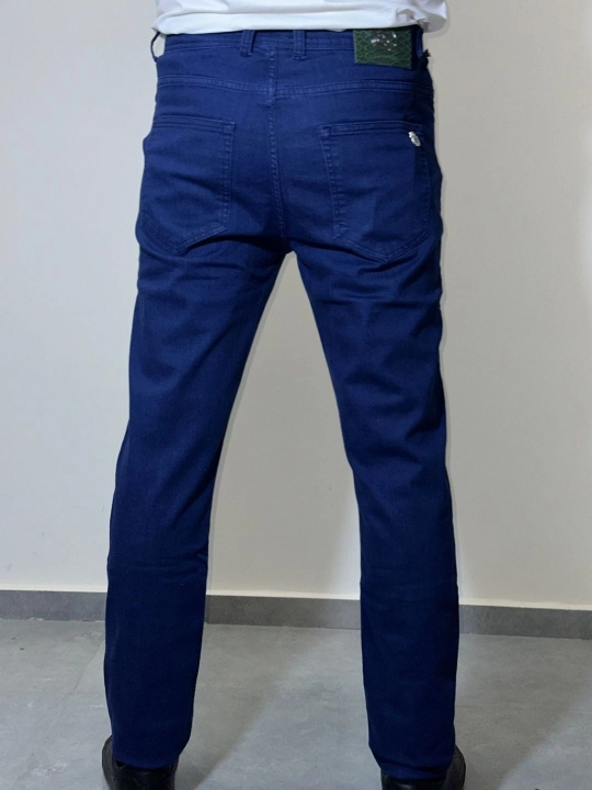 To'q ko‘k slim fit jinsi, bahorgi, kichik o'lchamli