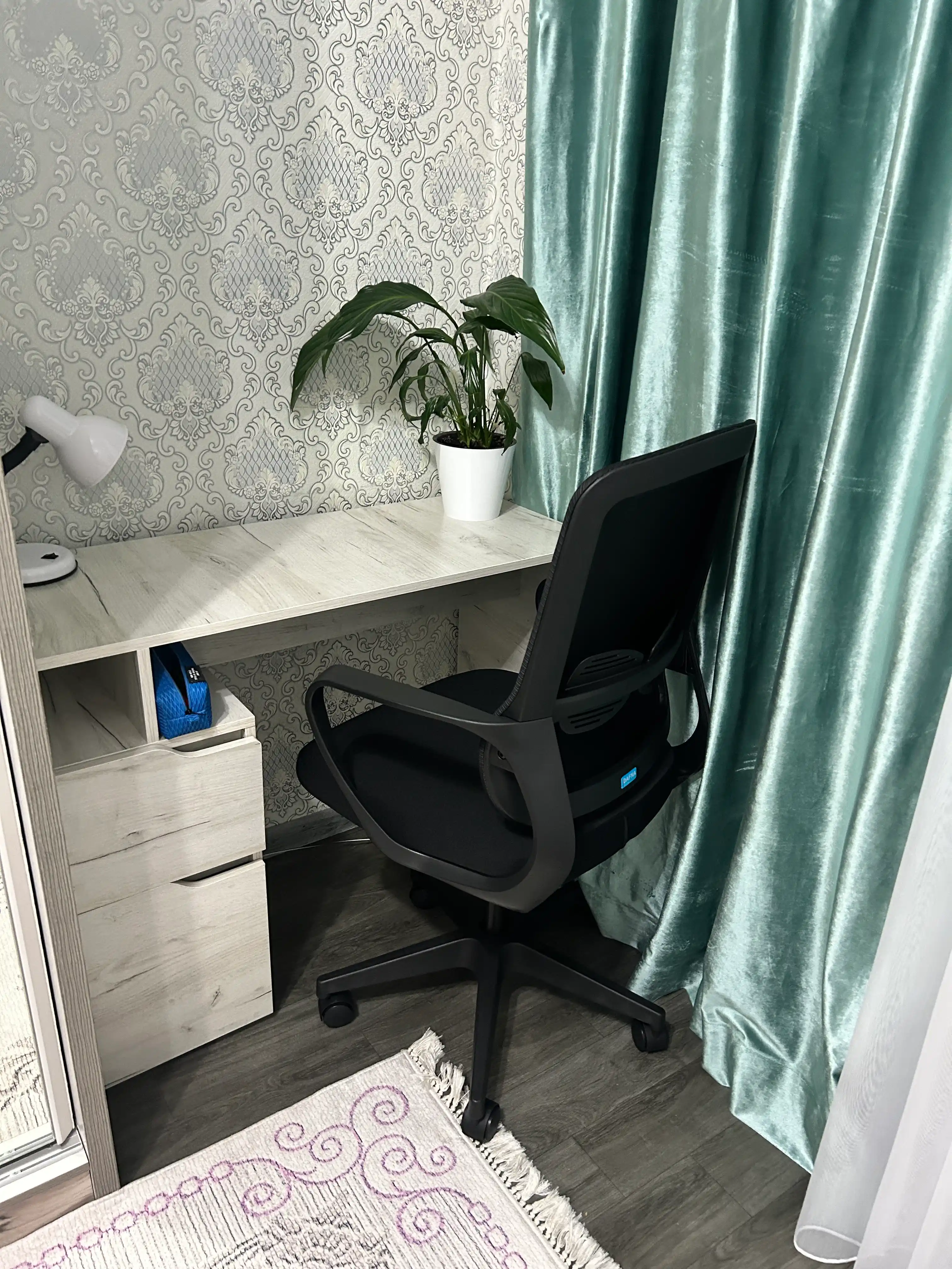 ARISOH ergonomik ofis kreslosi, to‘rsimon, balandligi sozlanadigan, 120 kg gacha