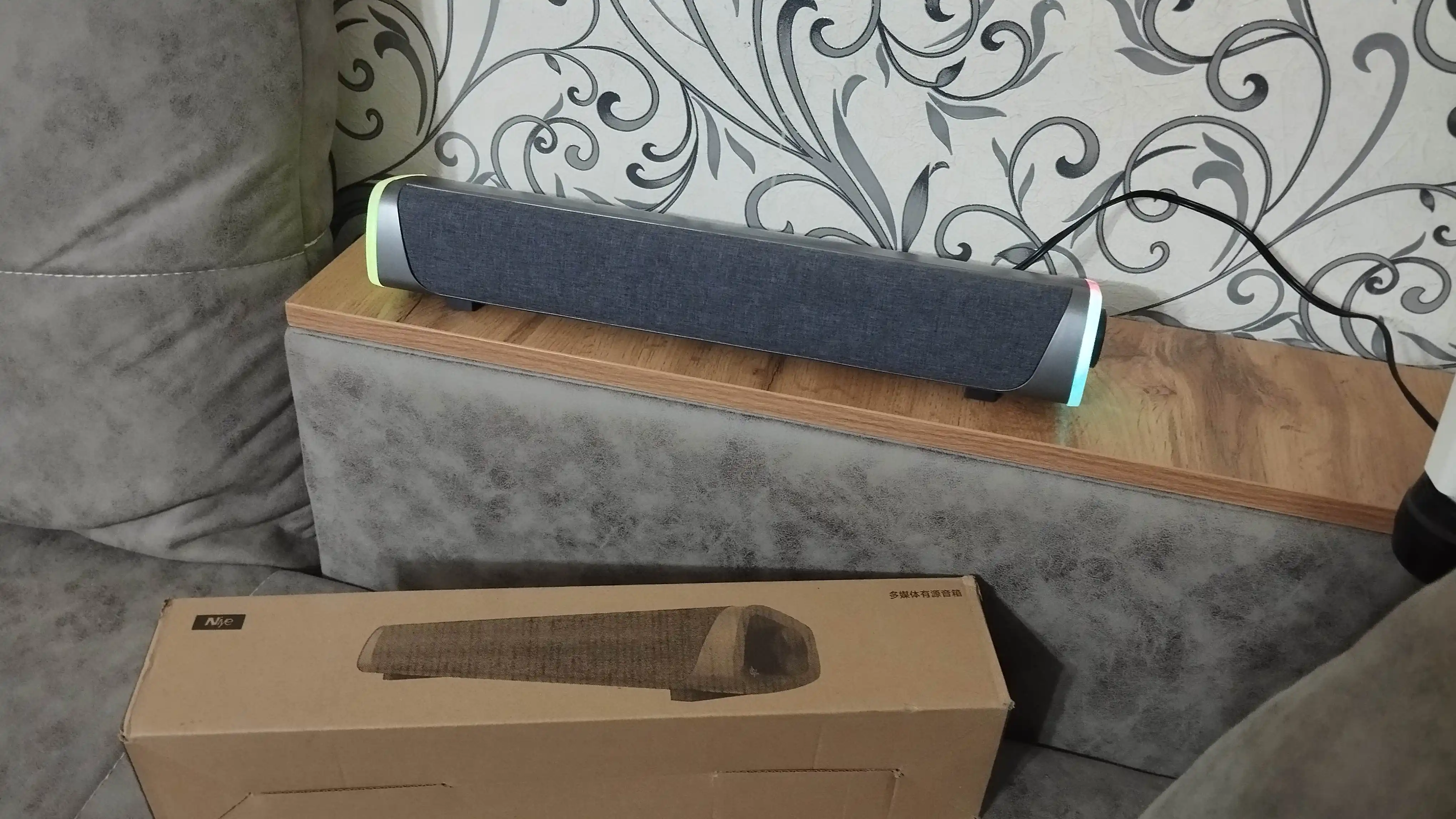 Simli kolonka kompyuter va telefon uchun, RGB yoritgichli soundbar
