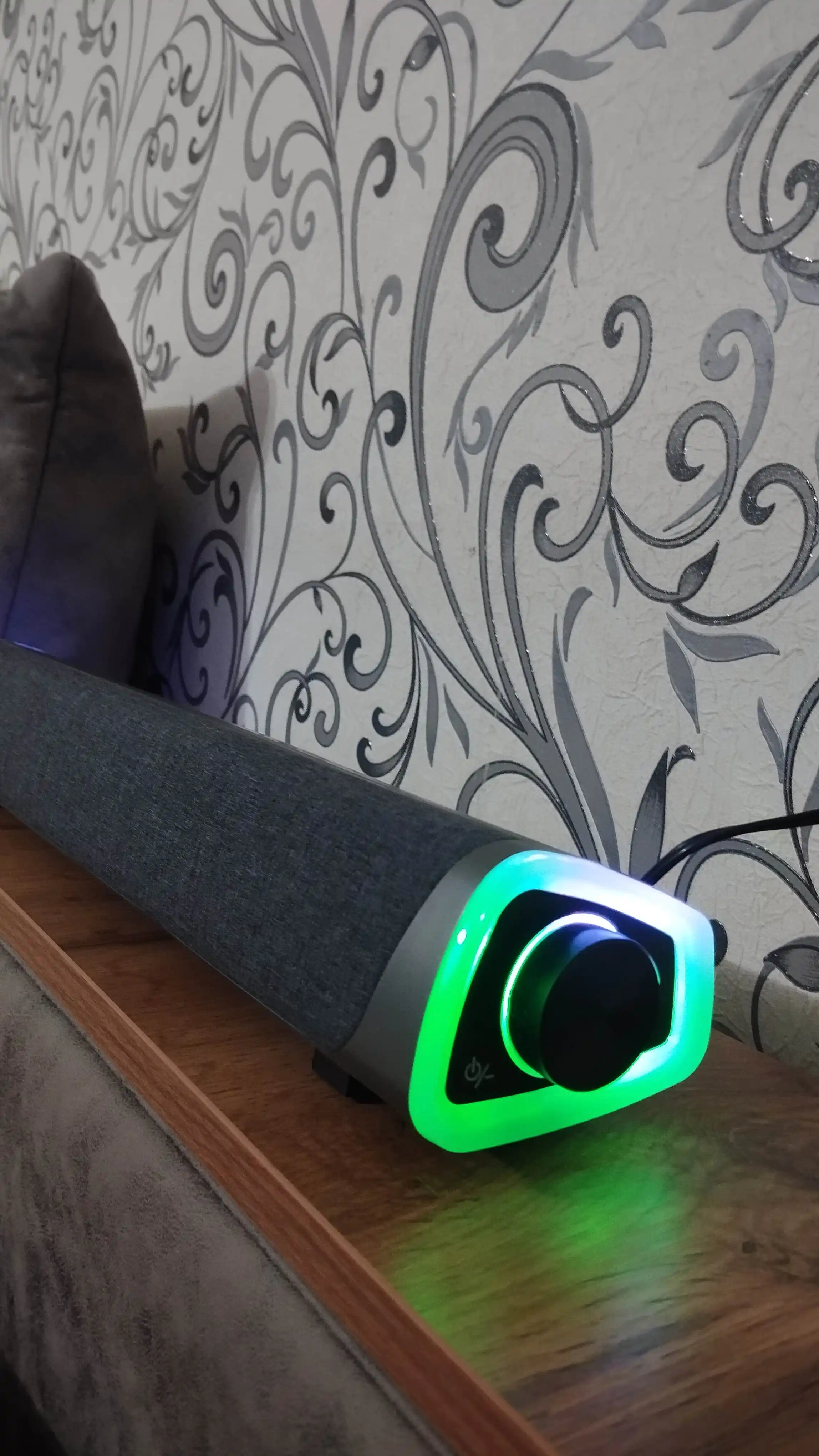 Simli kolonka kompyuter va telefon uchun, RGB yoritgichli soundbar