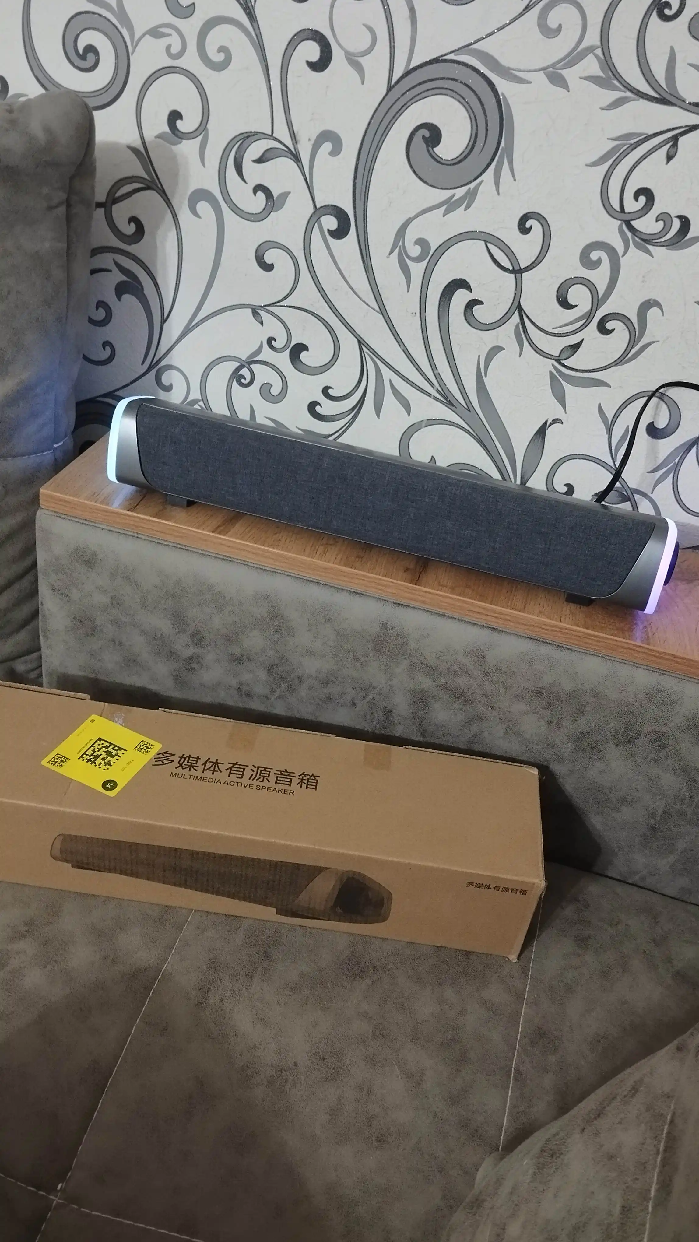 Simli kolonka kompyuter va telefon uchun, RGB yoritgichli soundbar