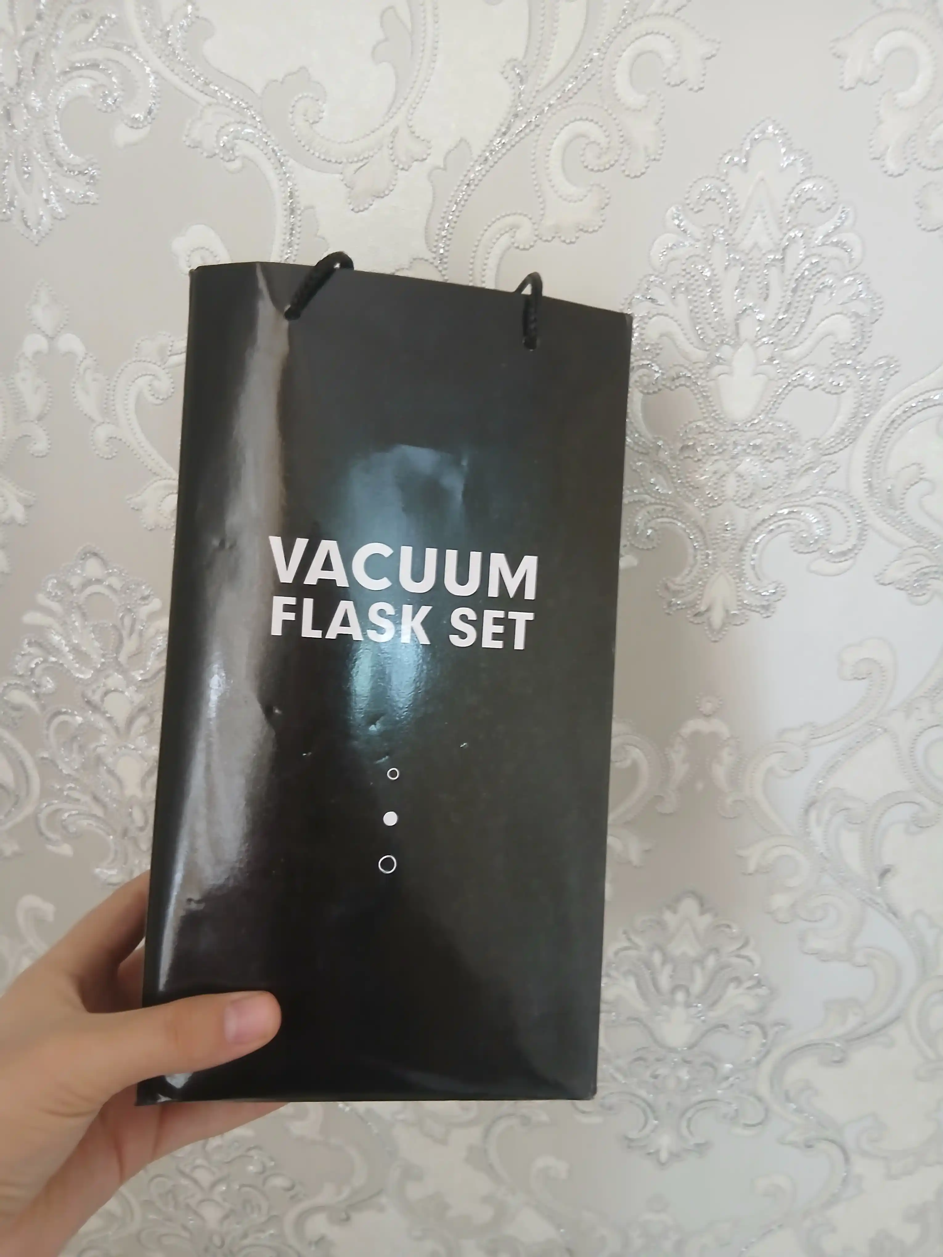 Termos - termokrujka, 3 ta stakanli sovg'alar to'plami, 500 ml