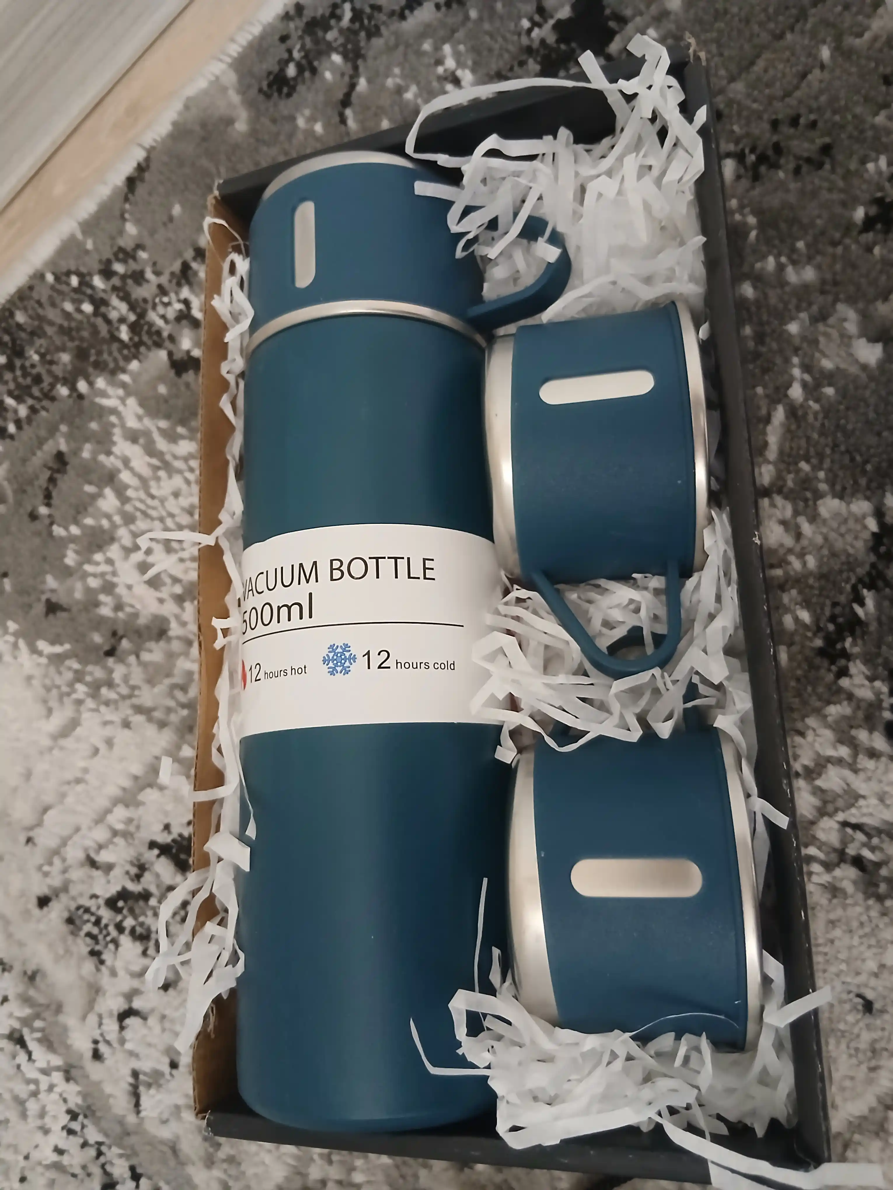 Termos - termokrujka, 3 ta stakanli sovg'alar to'plami, 500 ml