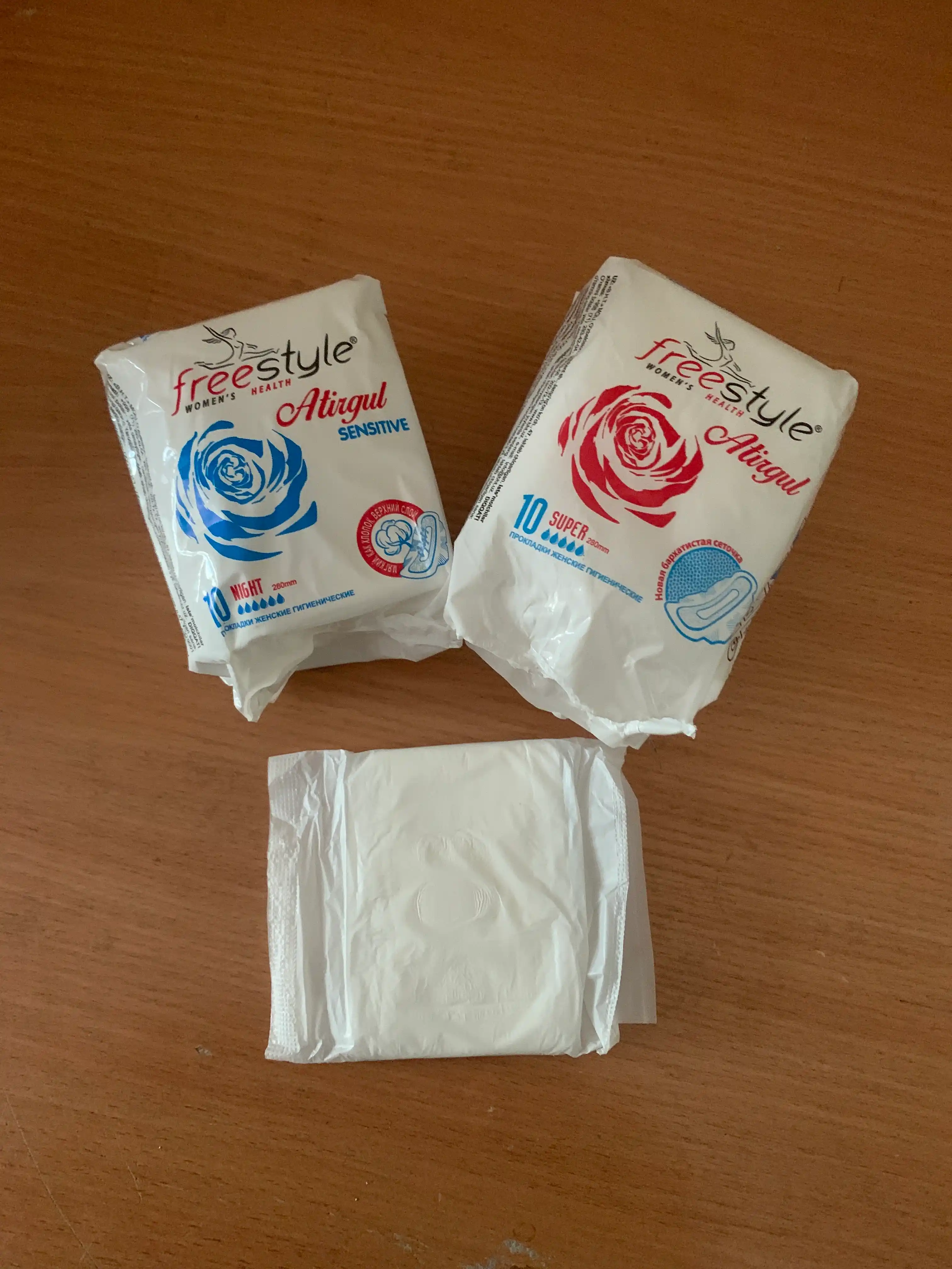 Ayollar uchun gigienik prokladkalar Free Style Atirgul Sensitive №10