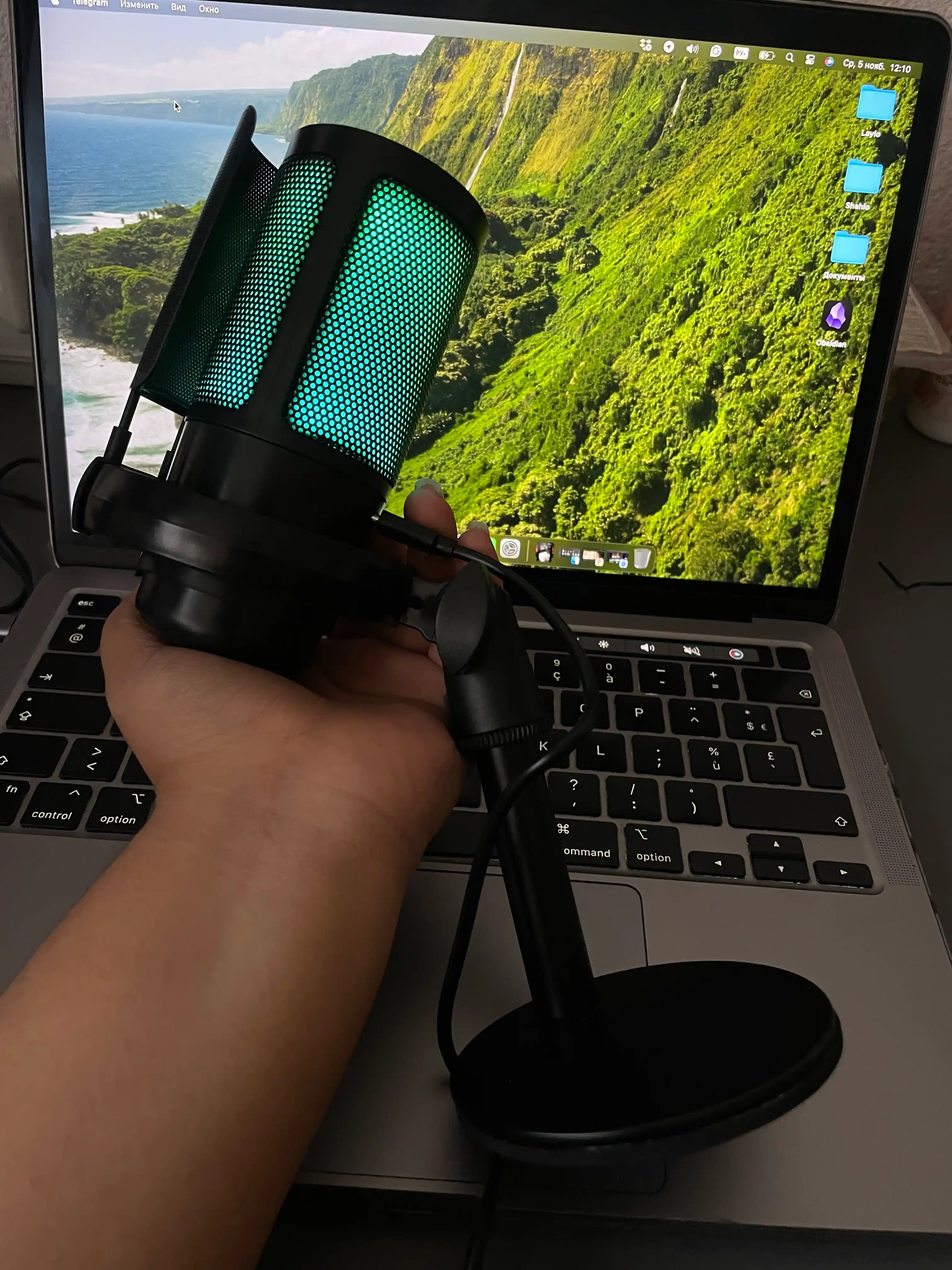 Игровой конденсаторный RGB микрофон ME6S со стойкой, шок-маунтом и поп-фильтром