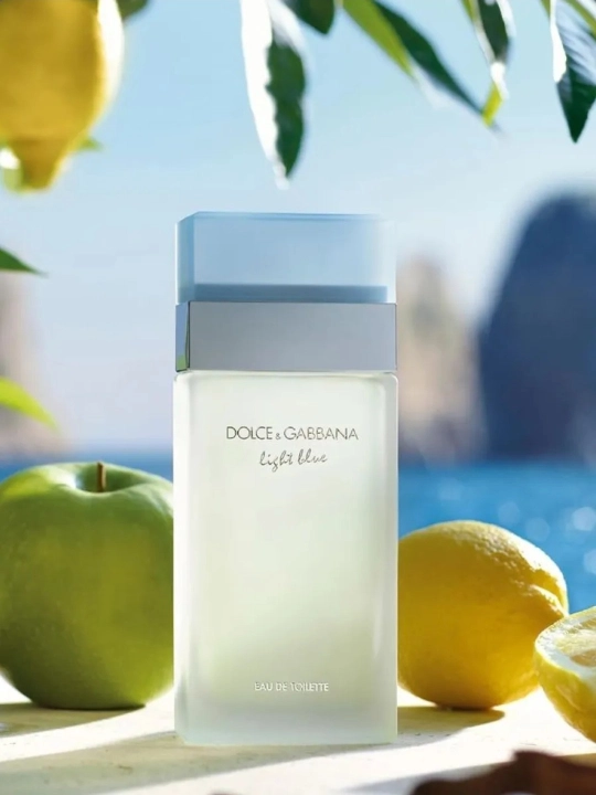 Ayollar uchun xushbo'ylangan suv Dolce & Gabbana Light Blue, 100 ml