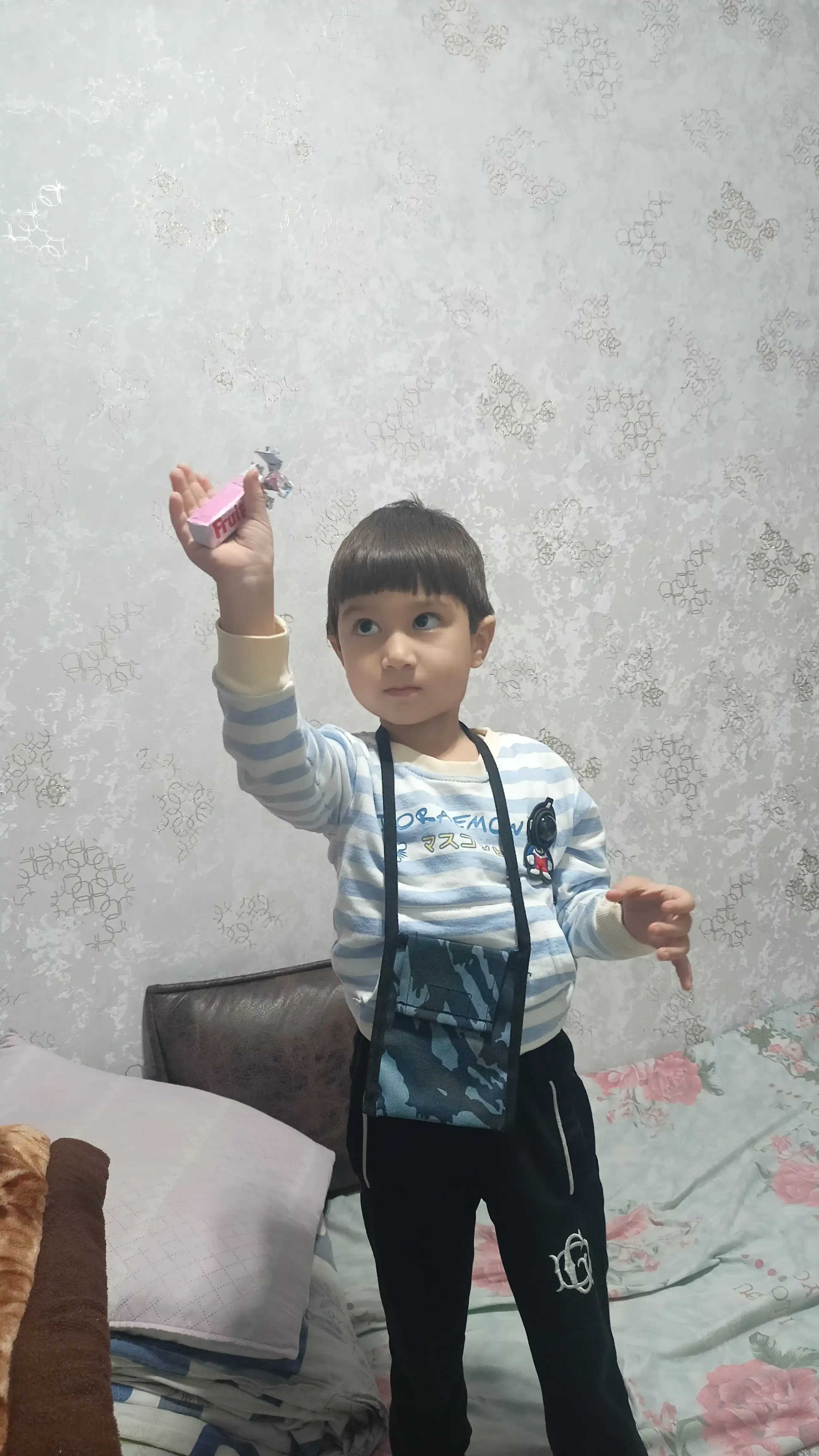 Fruit-tella chaynaladigan konfetlari Qulupnayli yogurt 41 grammdan