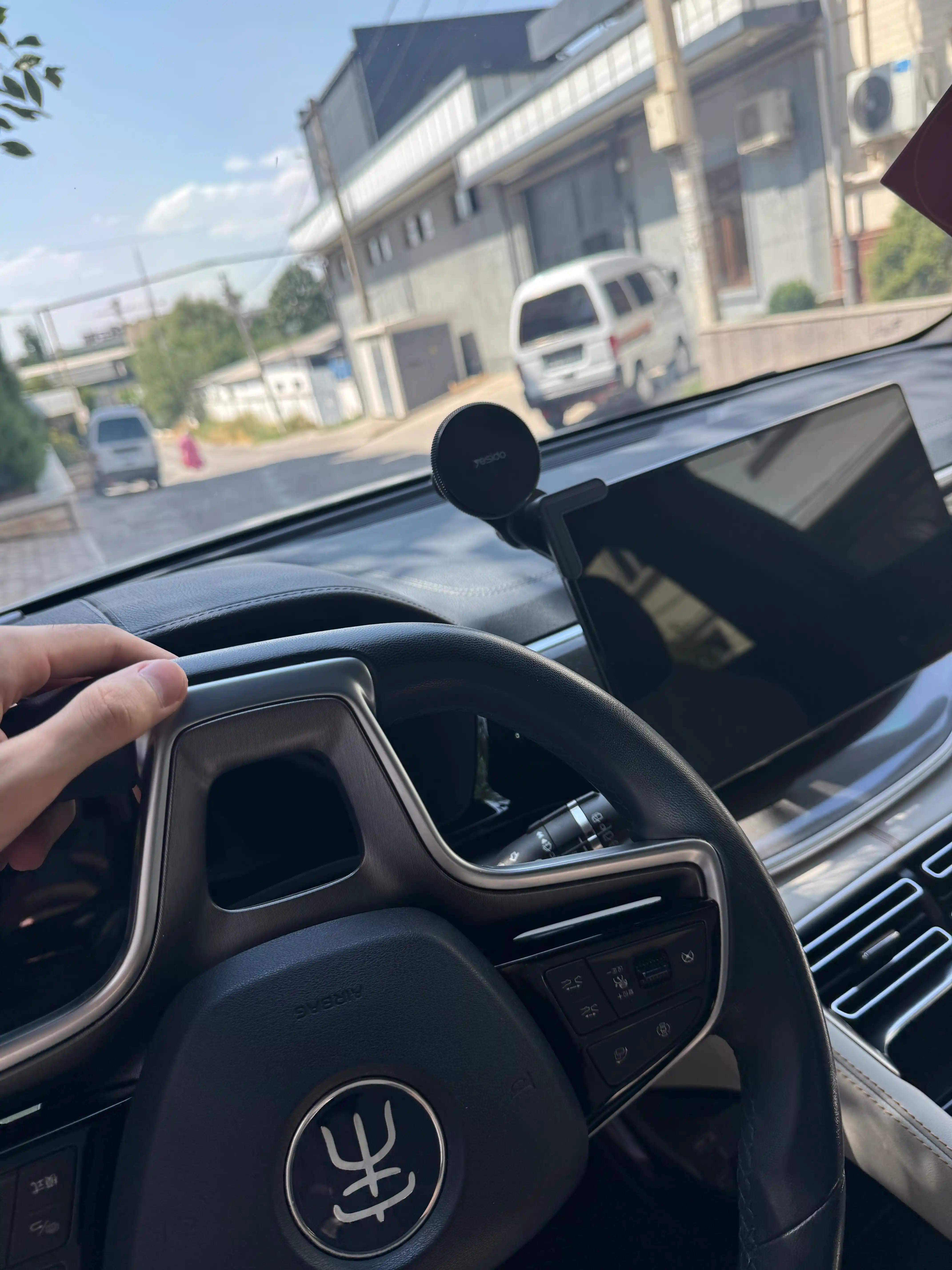 Telefon uchun MagSafe xolderi, BYD/LEAPMOTOR/ZEEKR/AION/CHEVROLET uchun