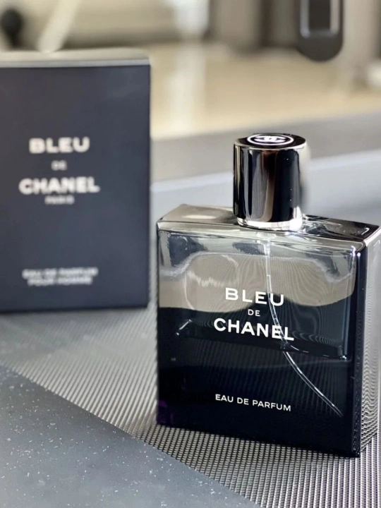 Erkaklar uchun parfyumlangan suv BLUE DE CHANEL 100 ml