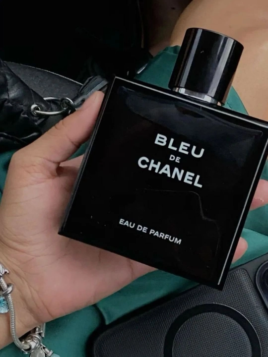 Erkaklar uchun parfyumlangan suv BLUE DE CHANEL 100 ml