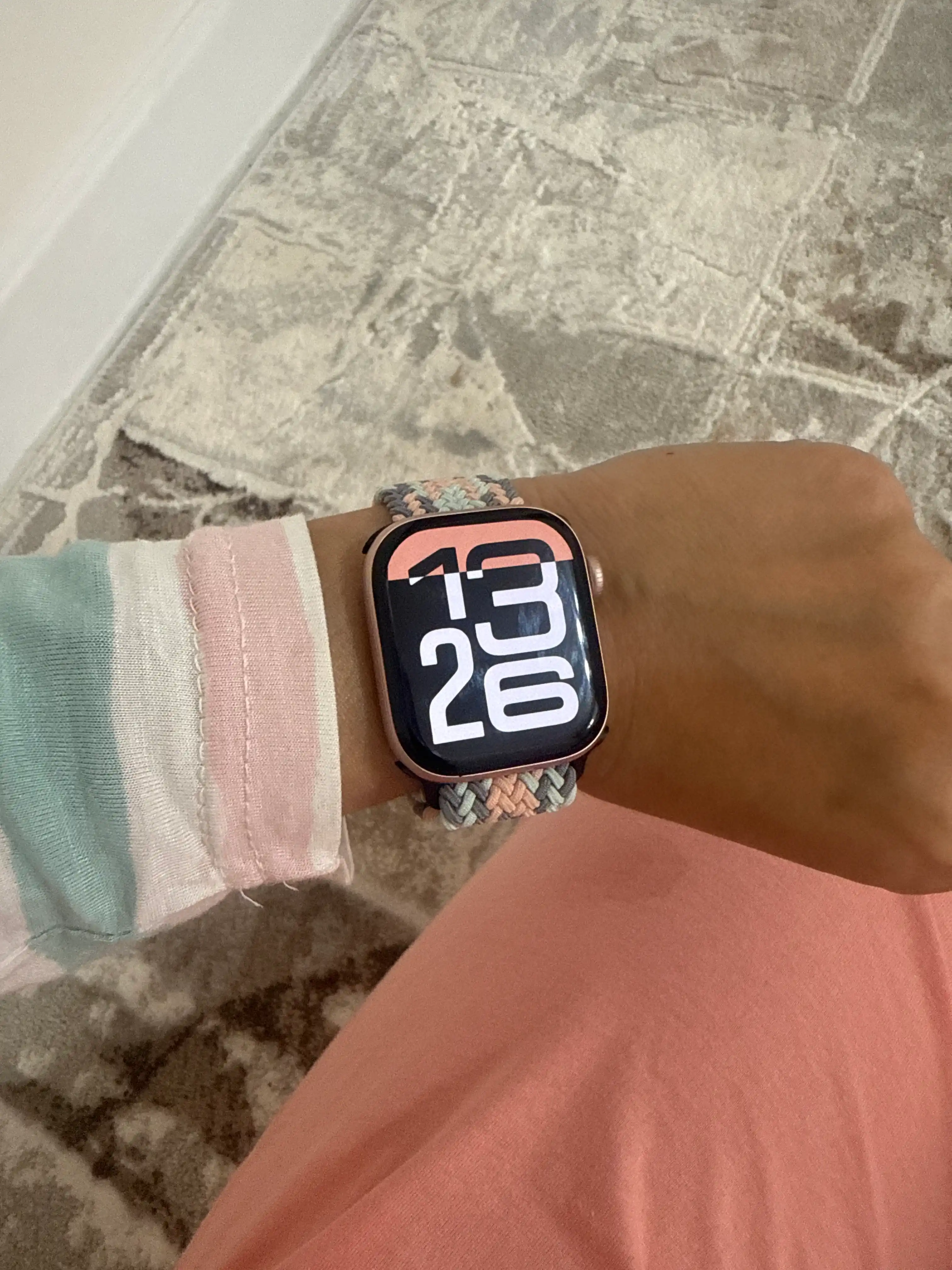 Нейлоновый ремешок с магнитной застёжкой для Apple Watch 3–9, SE, SE 2 и Ultra, 42–49 мм