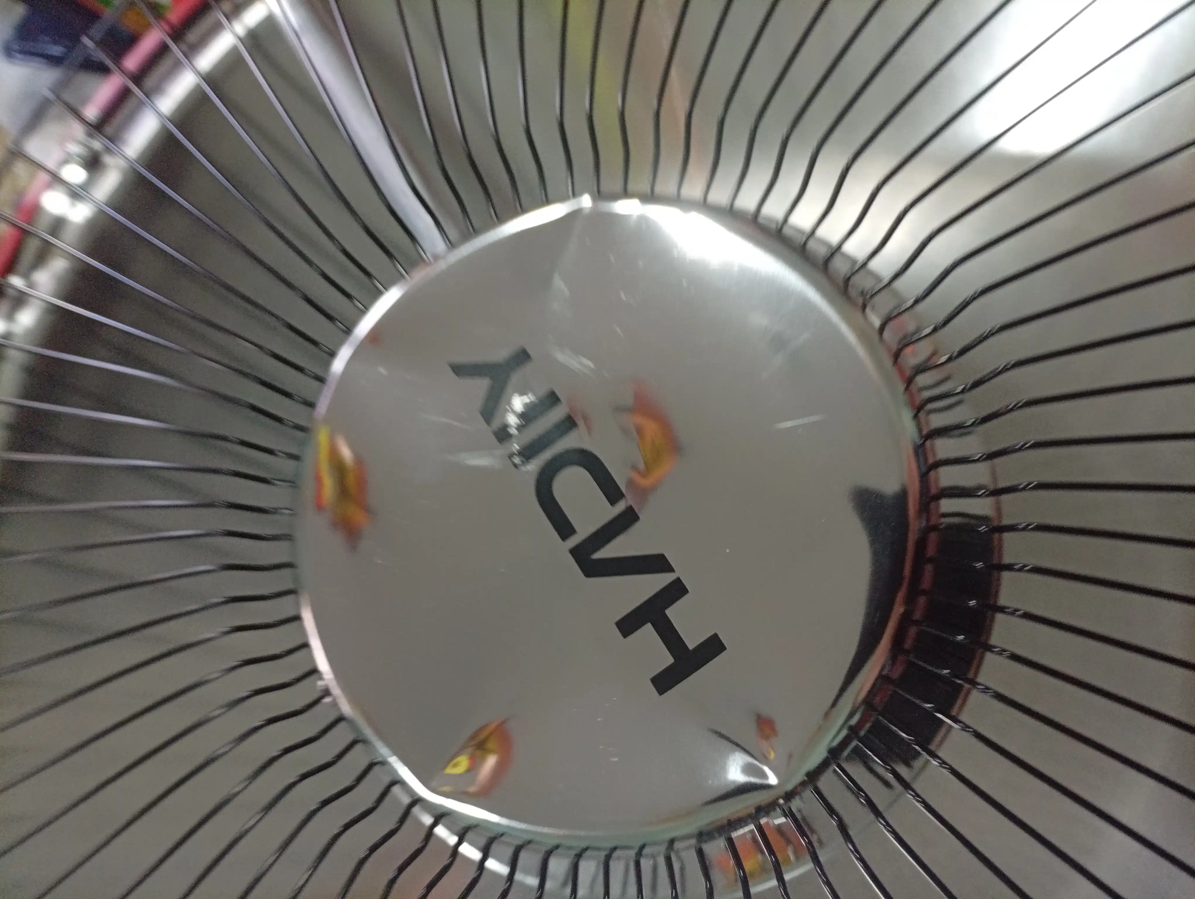 Elektr isitgich  quyosh isitgichi 1000Vt quvvatga ega, kvarts