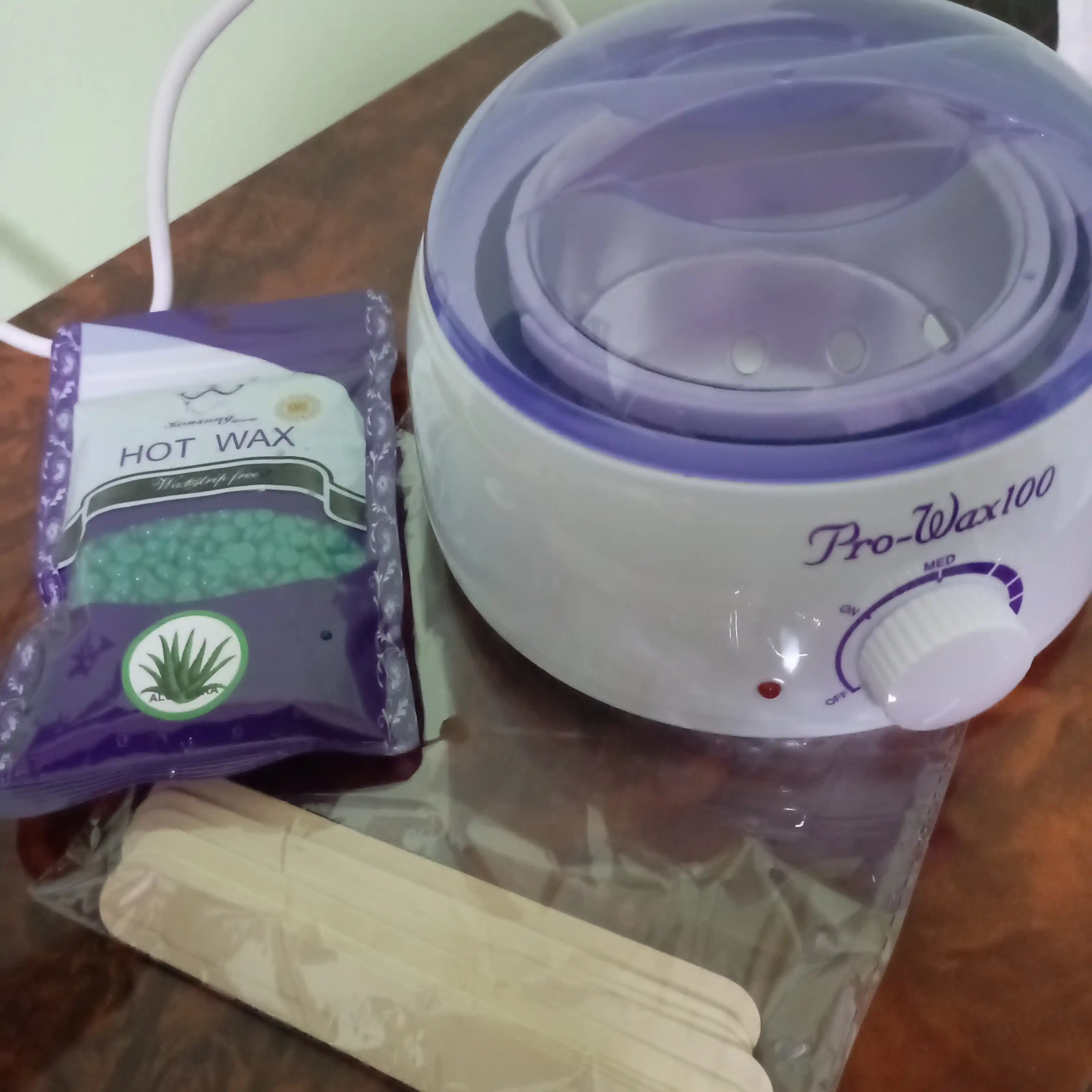 Депиляционный набор Pro Wax: депиляционный воск 100 гр, палочка 6 шт