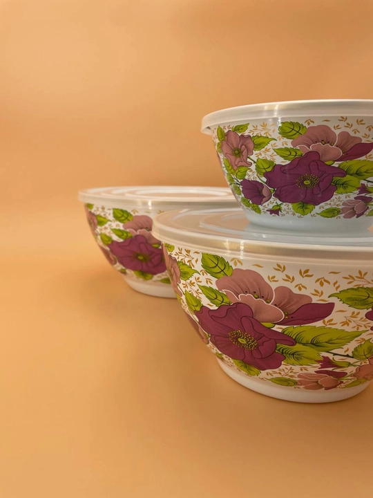 Набор эмалированных салатников, мисок с крышками, 1, 2.5, 4 литра