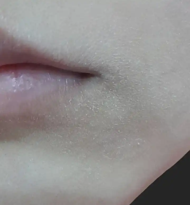 Пенка для умывания лица, увлажняющая очищающая MIXIT WOW Moisture Cleansing Foam, 200 мл