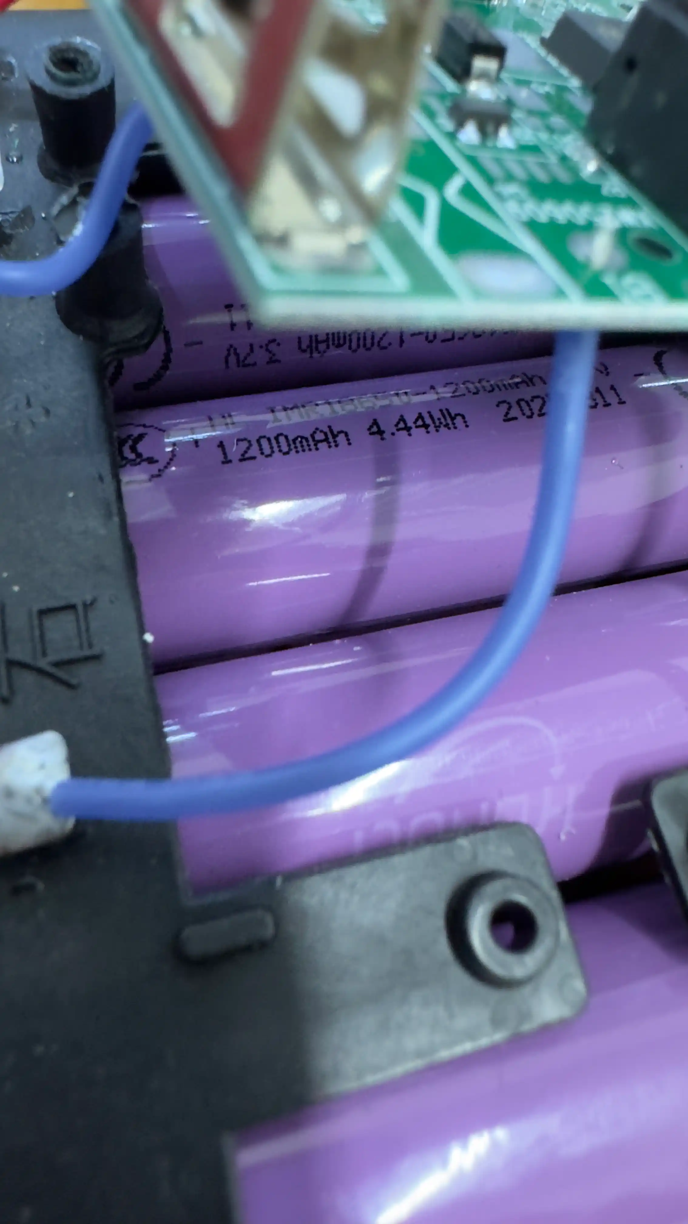 Akkumulyator elektr instrumentlar uchun 21V 96VF Li-ion, universal batareya