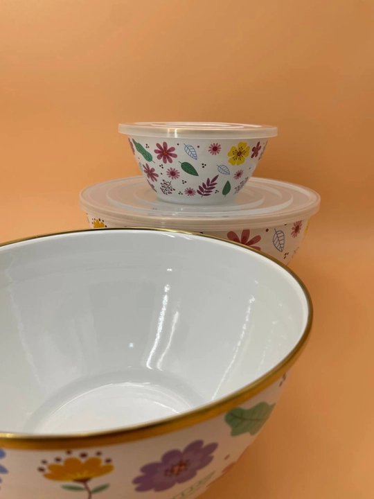 Набор эмалированных салатников, мисок с крышками, 1, 2.5, 4 литра