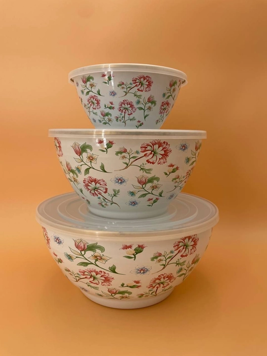 Набор эмалированных салатников, мисок с крышками, 1, 2.5, 4 литра