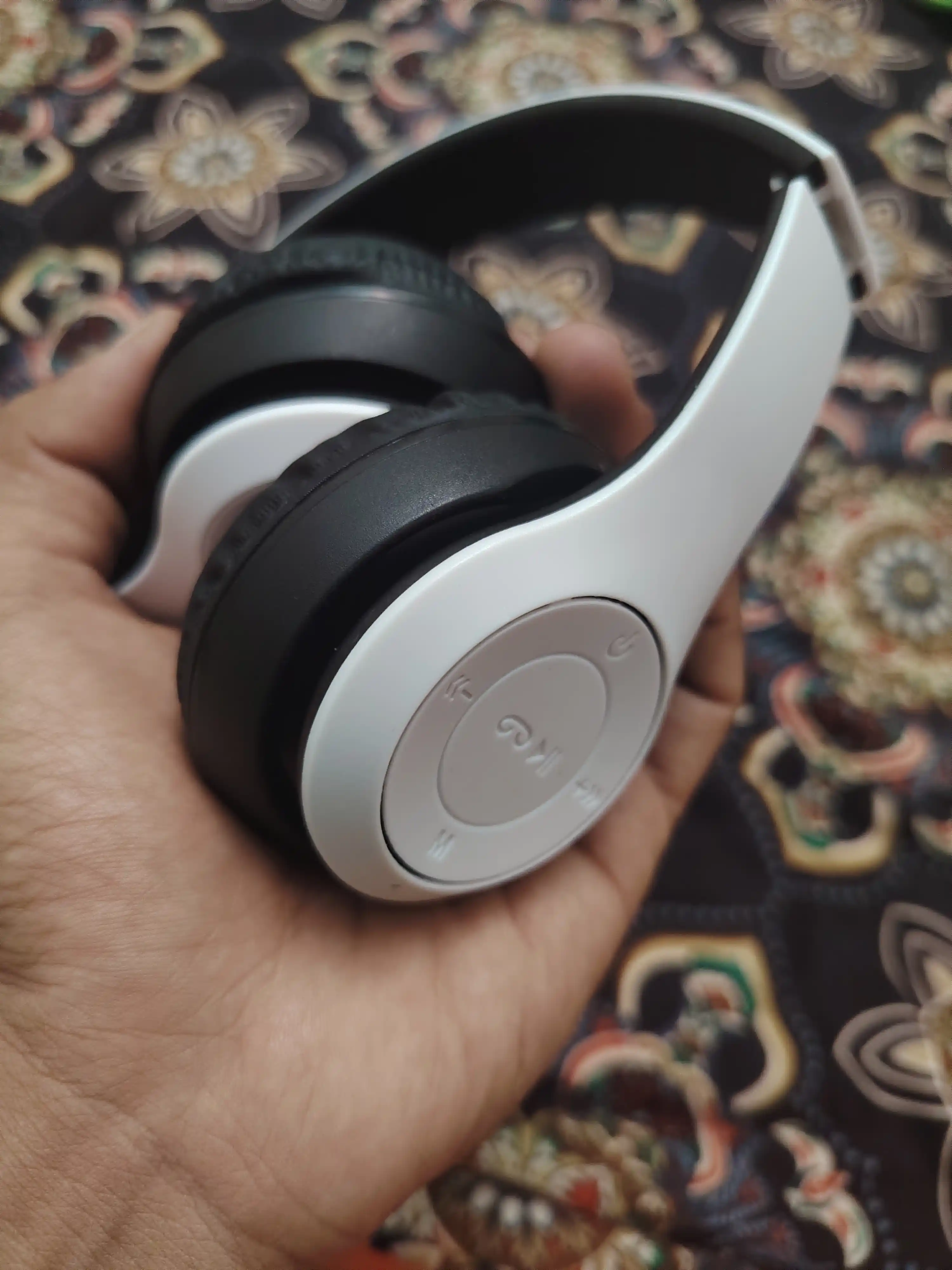 Simsiz Bluetooth quloqchinlar P47, mikrofon, radio va fleshka uyasi bilan