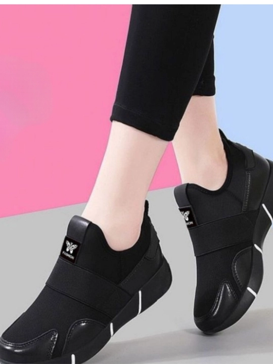 Ayollar qora krossovkalari,yengil va qulay,slip-on poyabzal,kuzgi kundalik oyoq kiyim