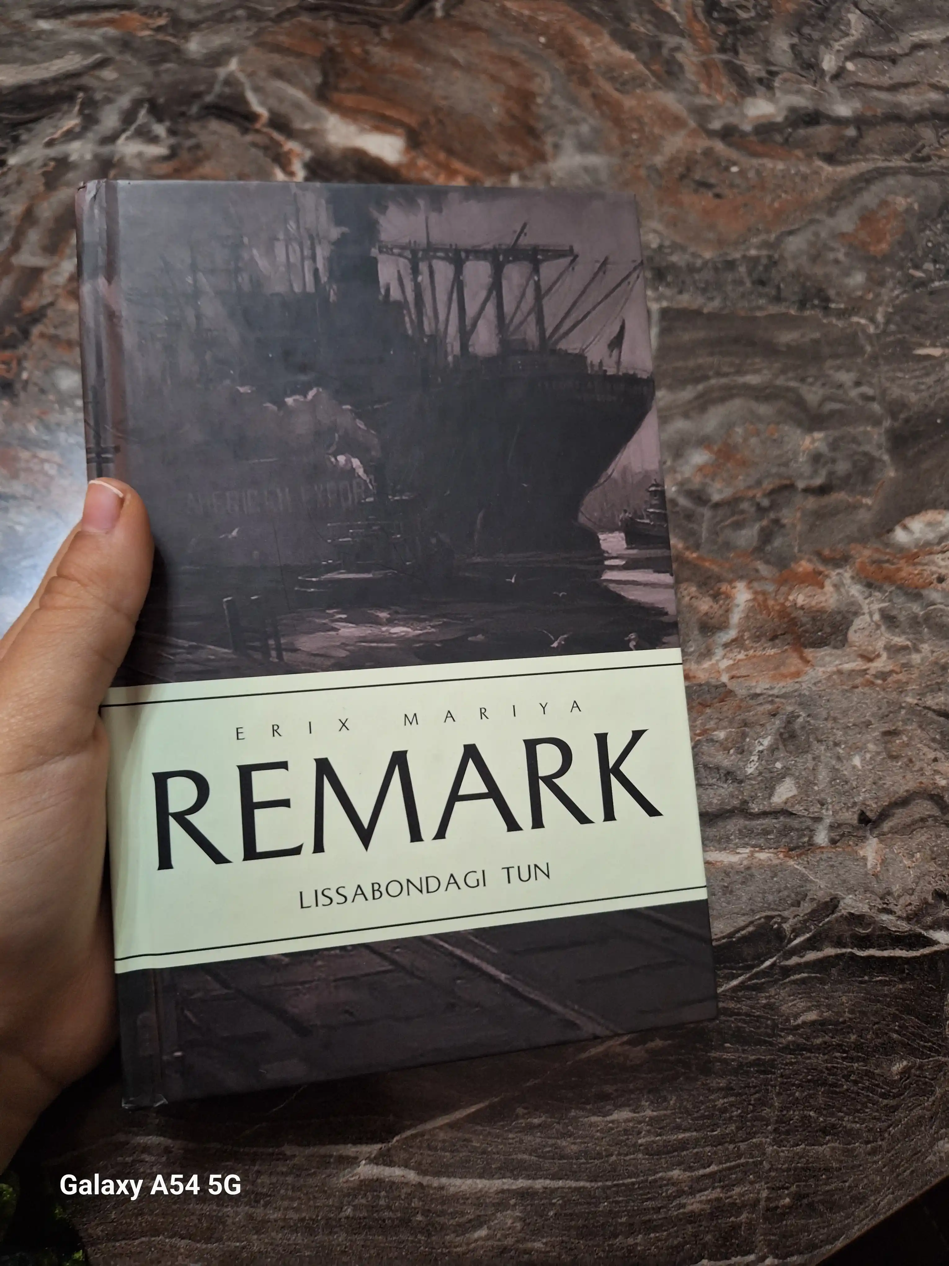 Эрих Мария Ремарк асарлари — Қарзга олинган умр, Лиссабондаги тун, Зафар дарвозаси