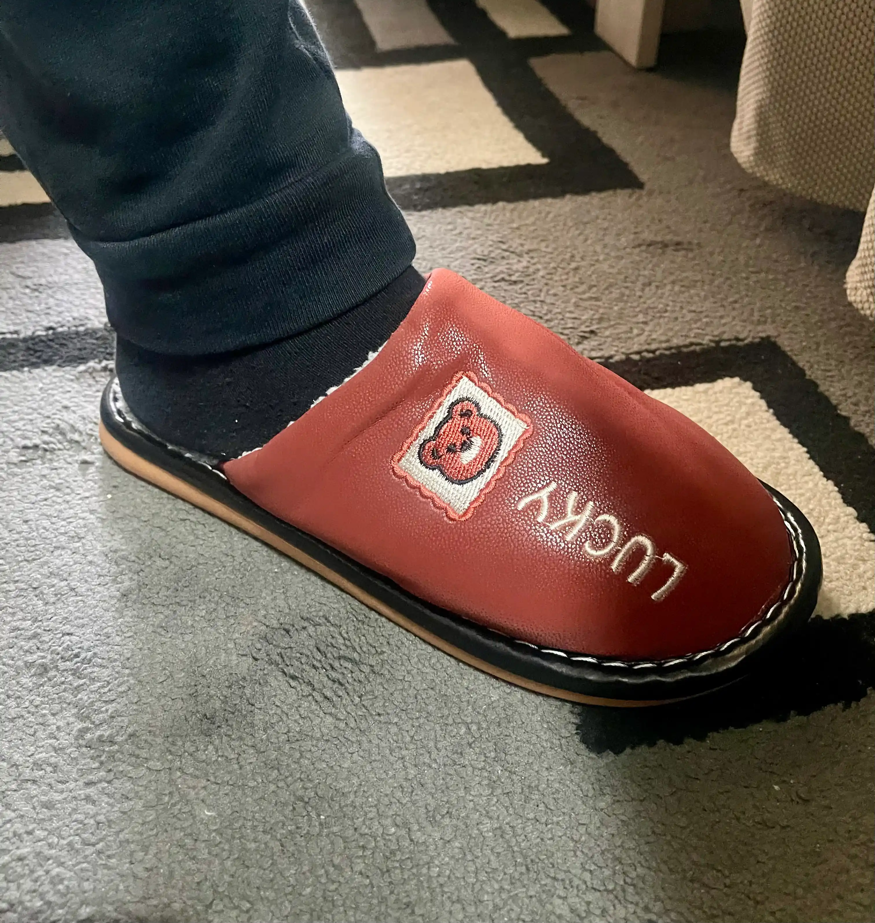 Ayol va Erkaklar uchun uy shippaklar