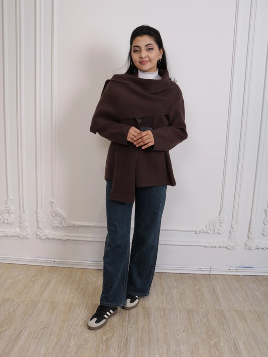 Ayollar jaket-kardigani, drapirovkali yoqa, to‘g‘ri bichimli, midi