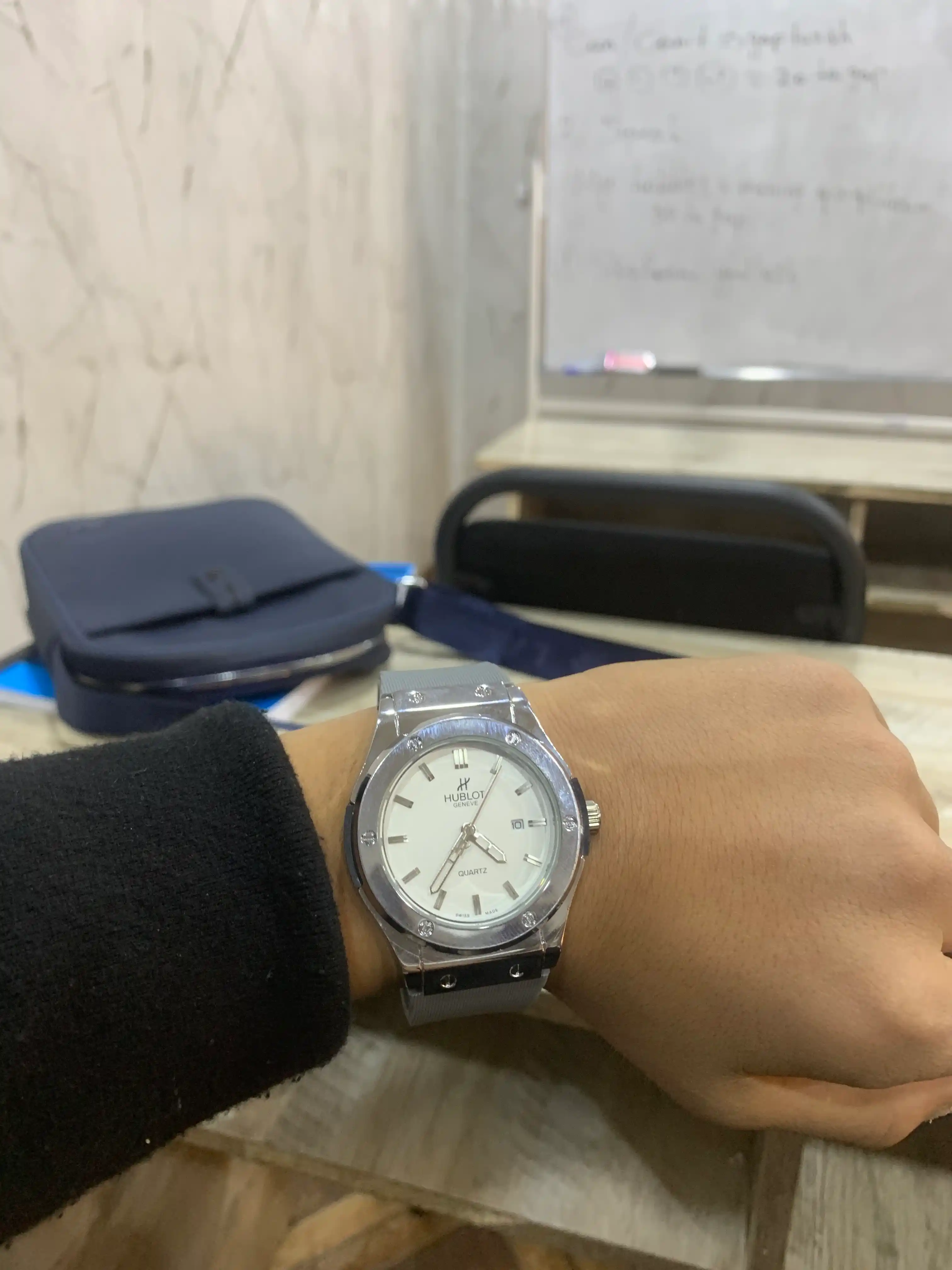Erkaklar qo'l soati Hublot, har qanday uslubga mos keluvchi universal dizayn, quti bilan