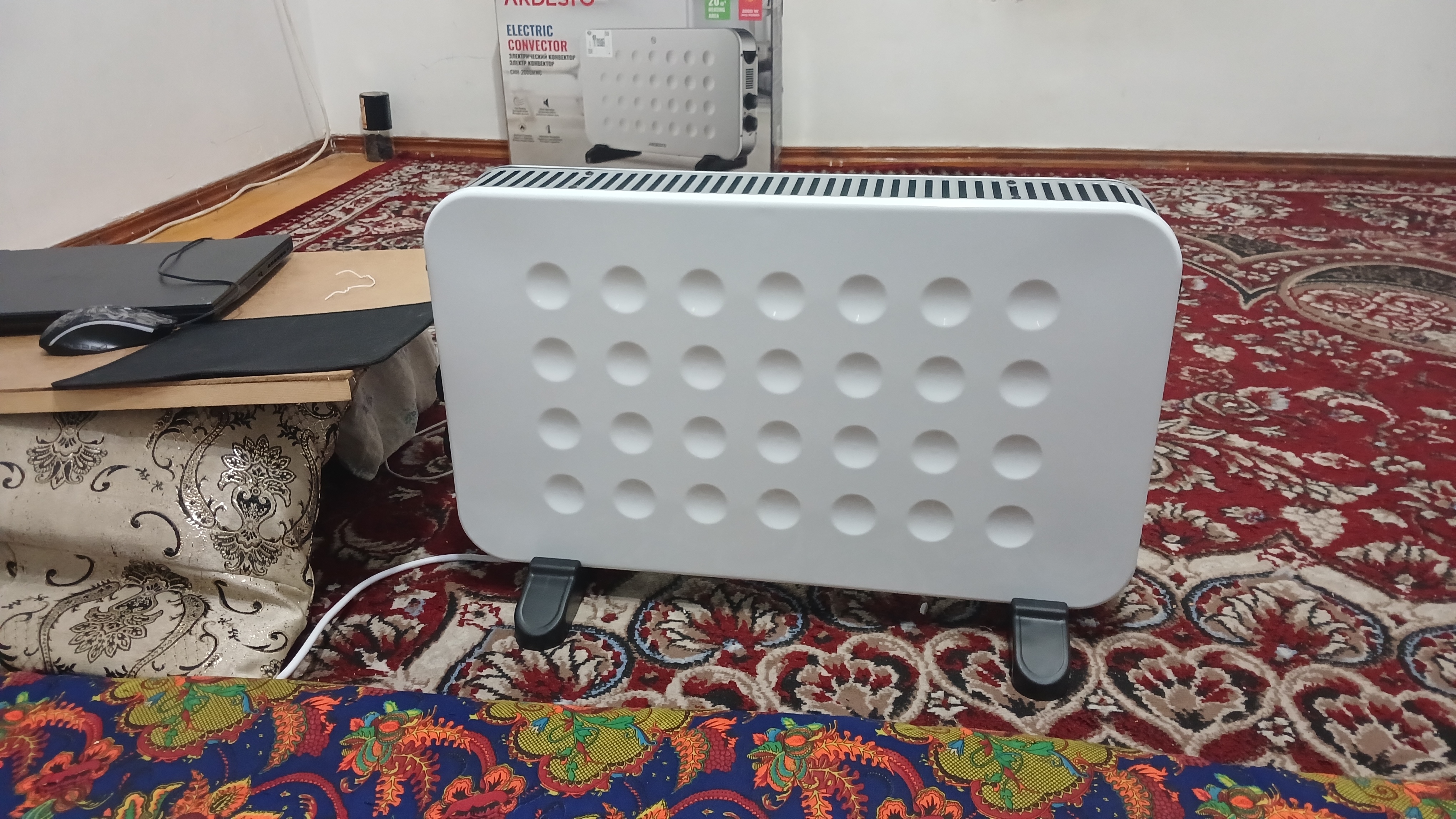 Elektr konvektorli isitgich Ardesto, 20 m2, 2000 Vt, qora, CHB-2000MBD