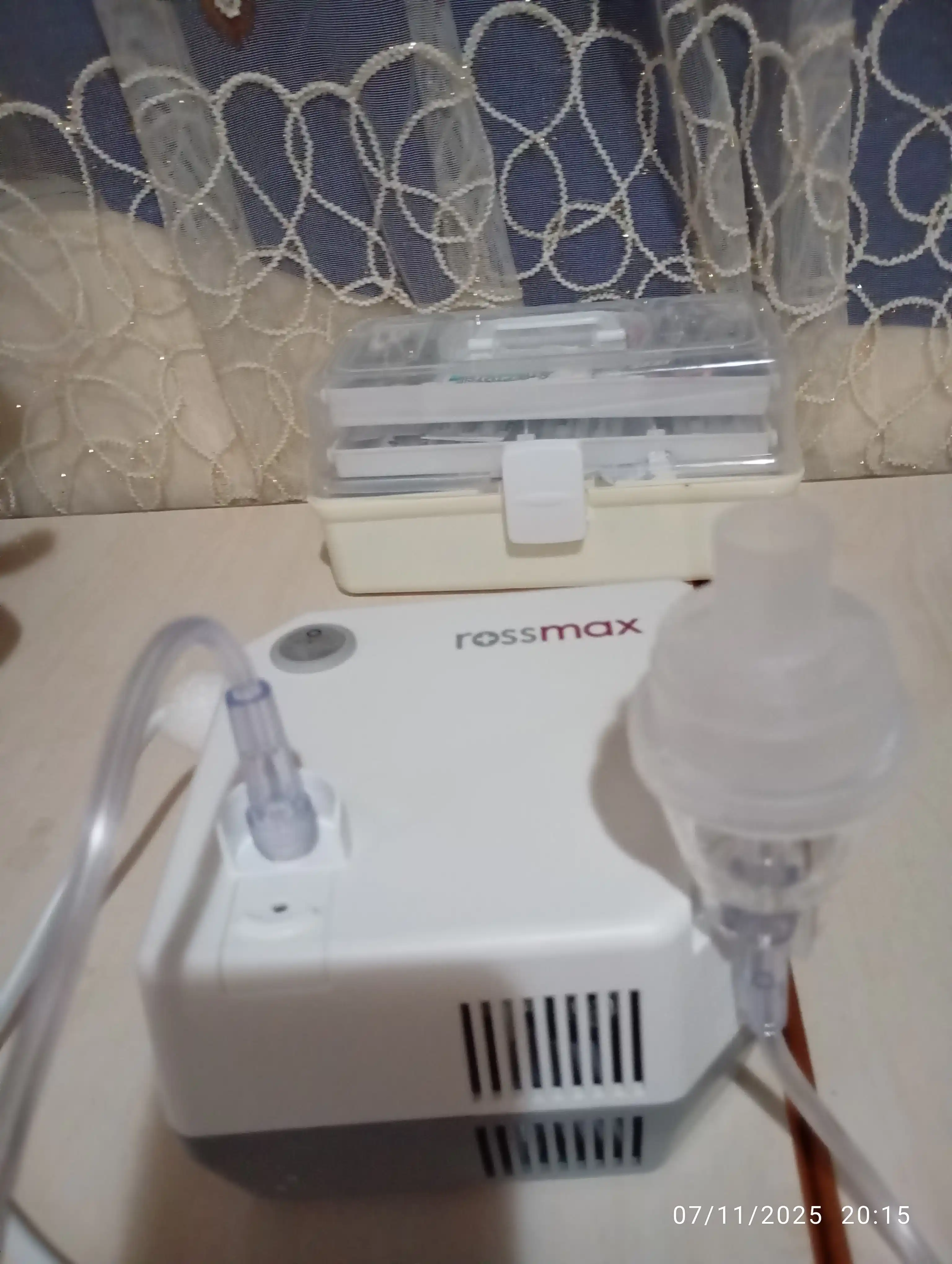 Kompressorlik ingalyator-nebulizer NL100 Rossmax Swiss