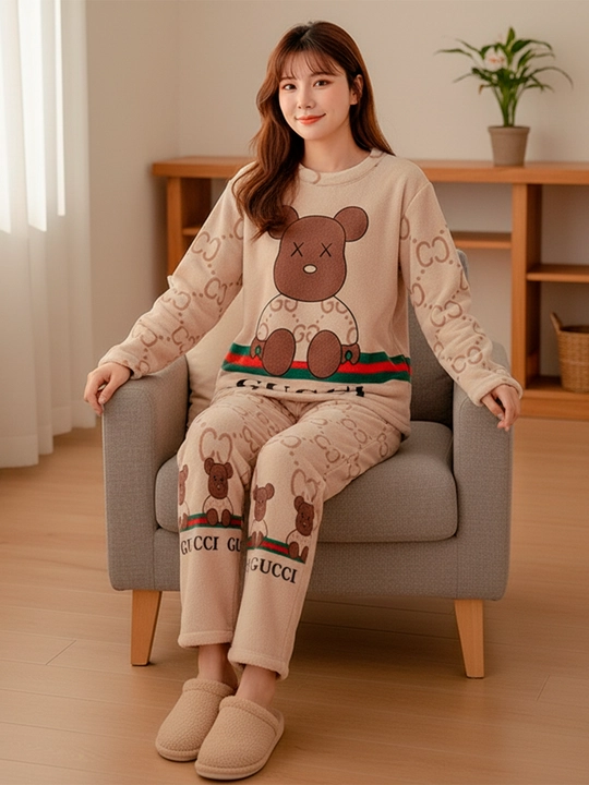 Pijama ayollar uchun
