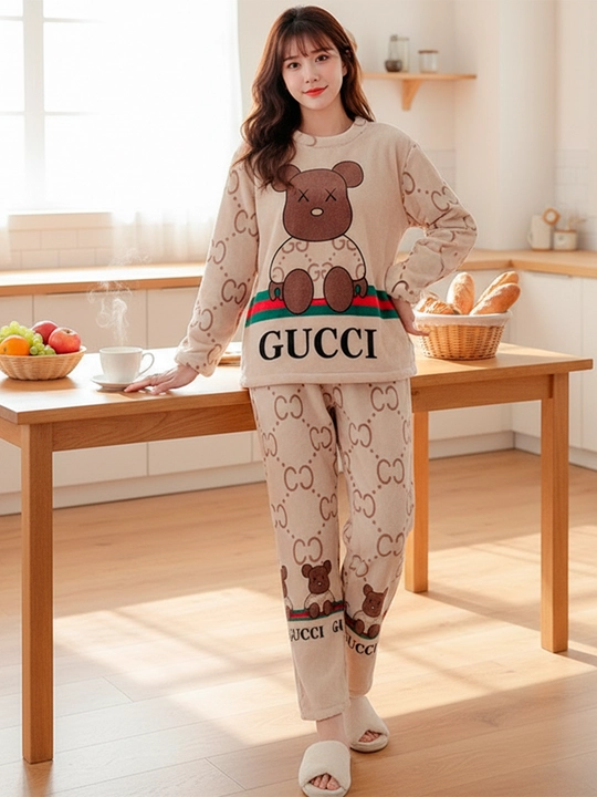 Pijama ayollar uchun