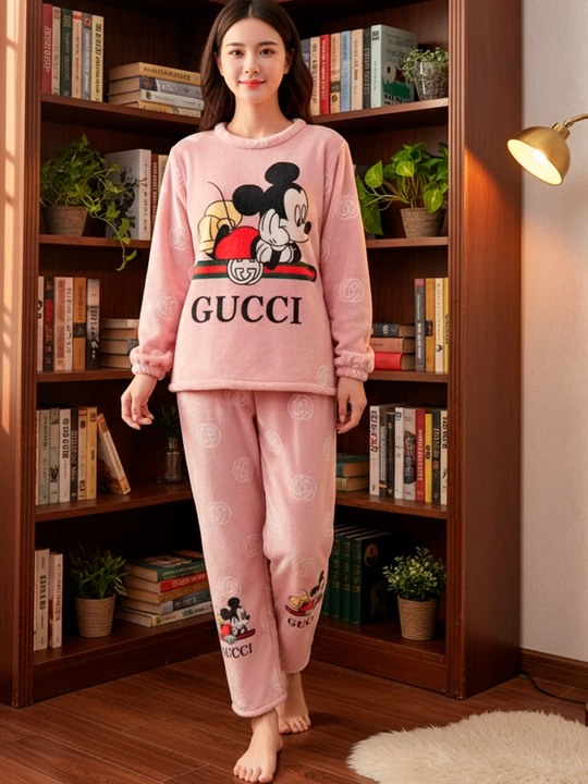 Pijama ayollar uchun