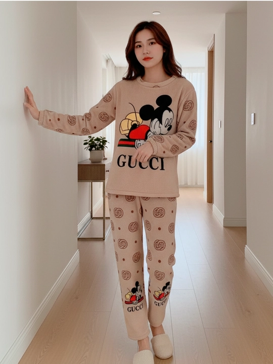 Pijama ayollar uchun
