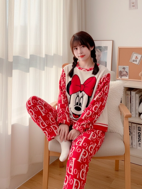 Pijama ayollar uchun