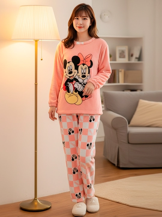 Pijama ayollar uchun