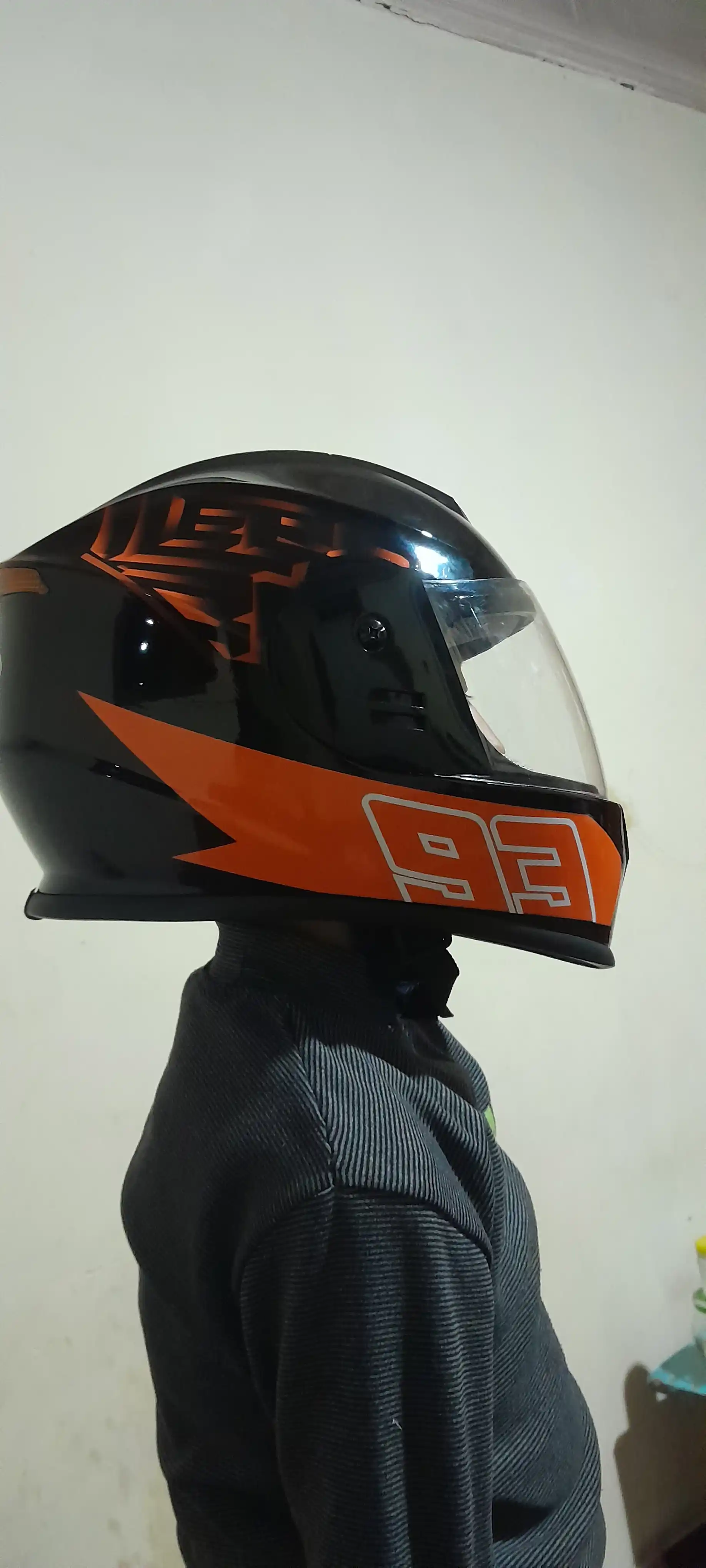 Skuter va mototsikl haydovchilari uchun mototsikl dubulg'asi