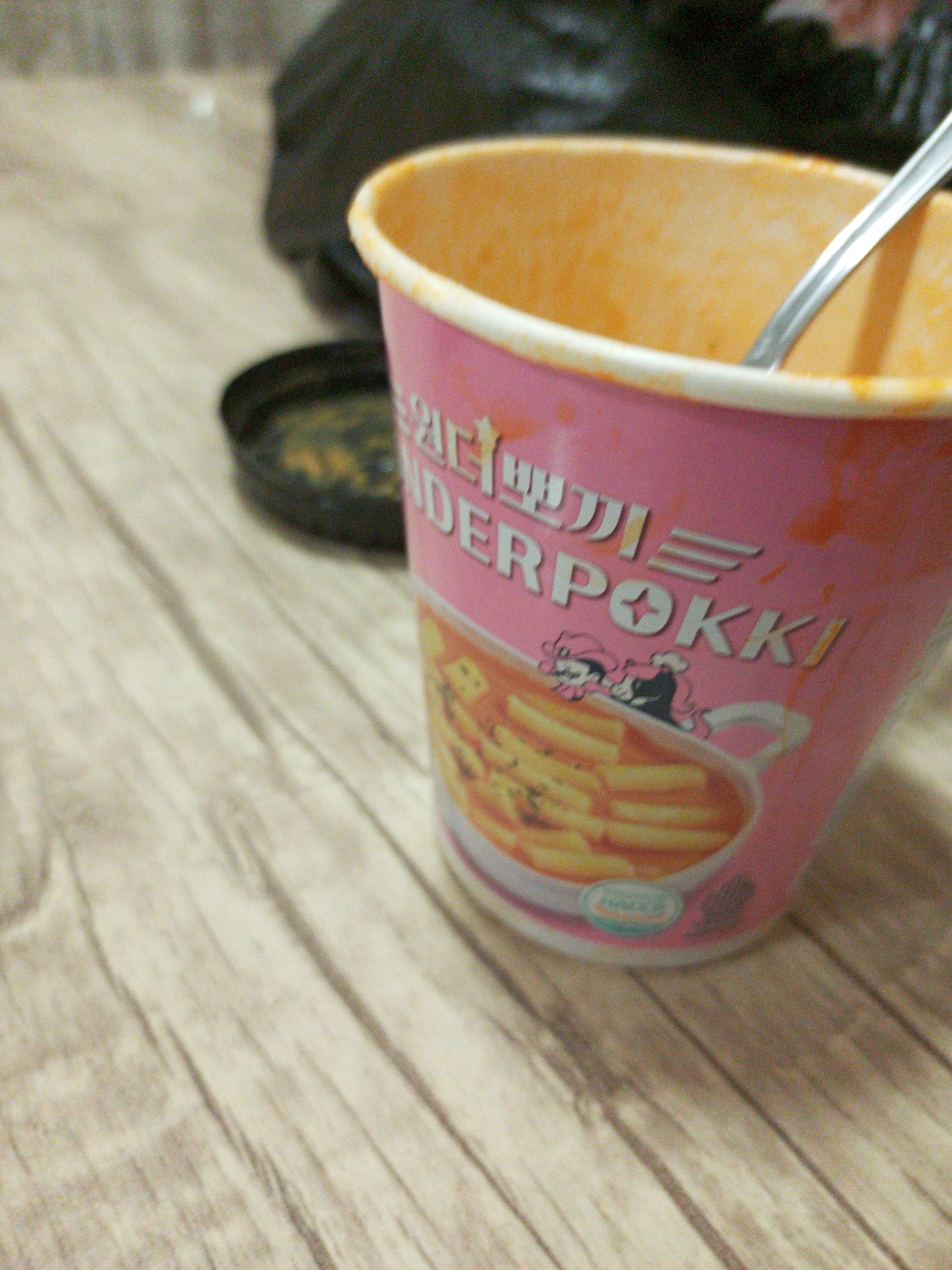 Wonderpokki Rose (Cup) tokpokki — 120 g (mos kremli “rose” sousli guruch bo‘lakchalari) *
