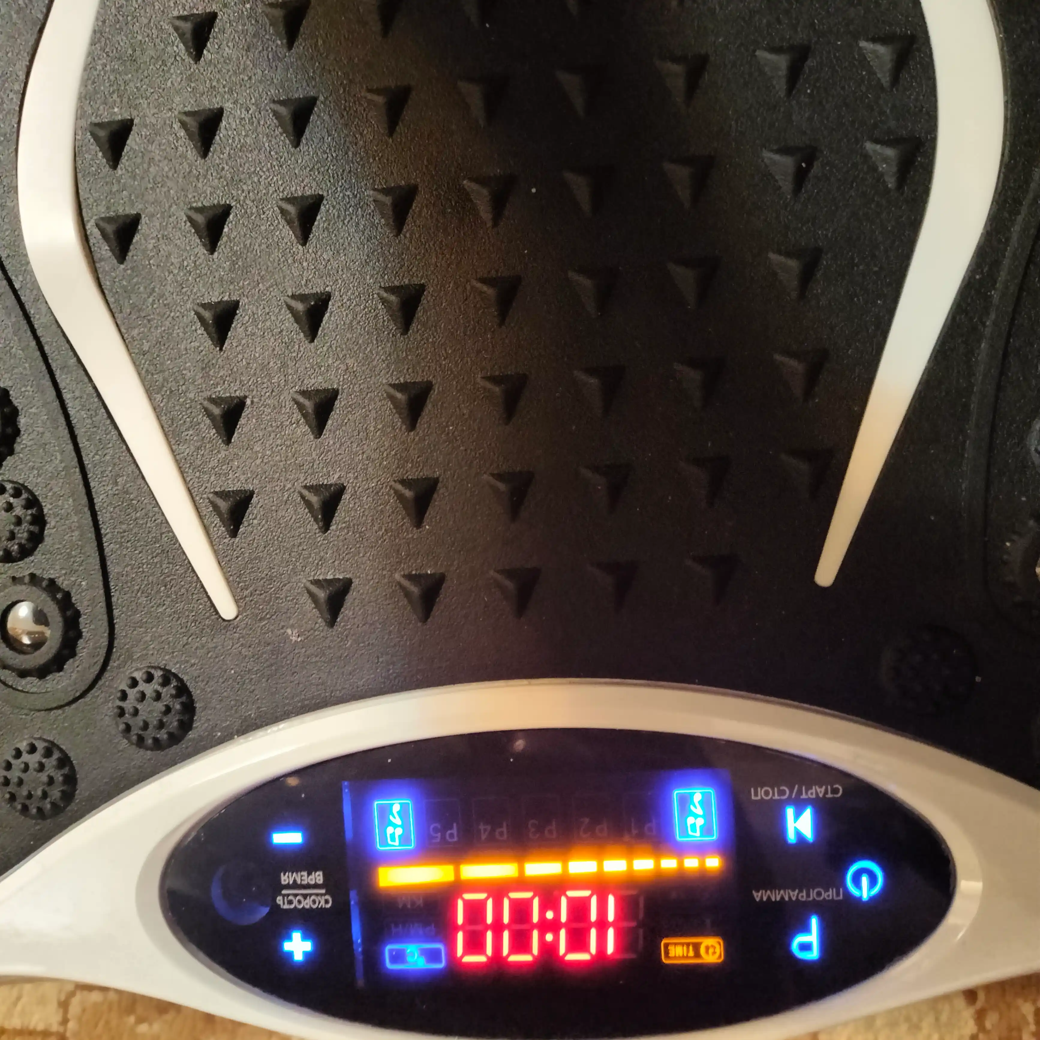 Vibroplatforma ozish uchun, fitness - vibrotrenajer, pult bilan