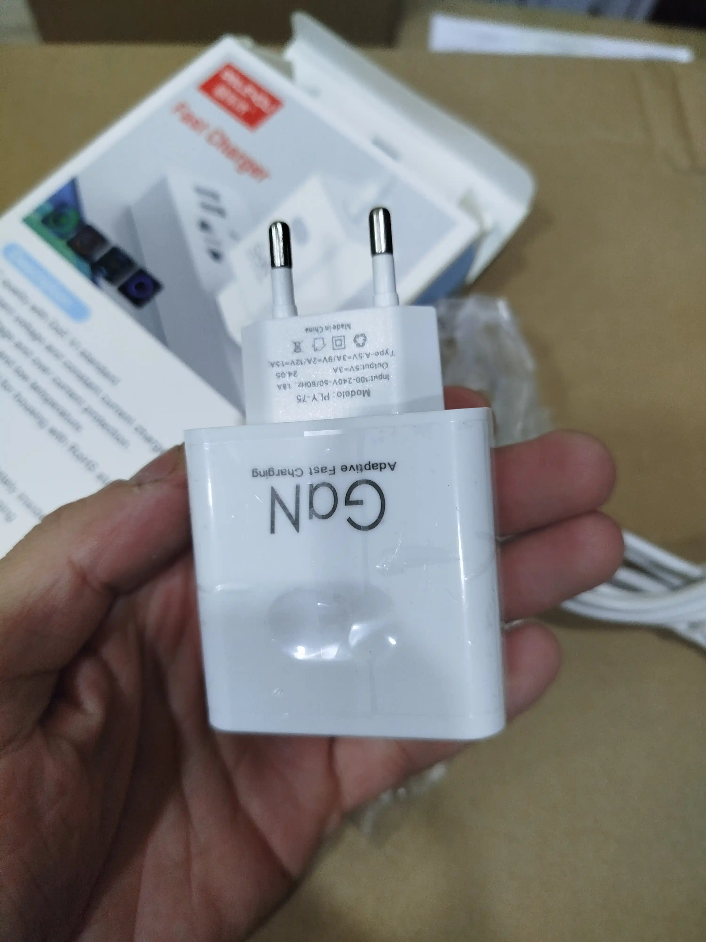Адаптер для быстрой зарядки Micro-USB, совместим со всеми моделями телефонов