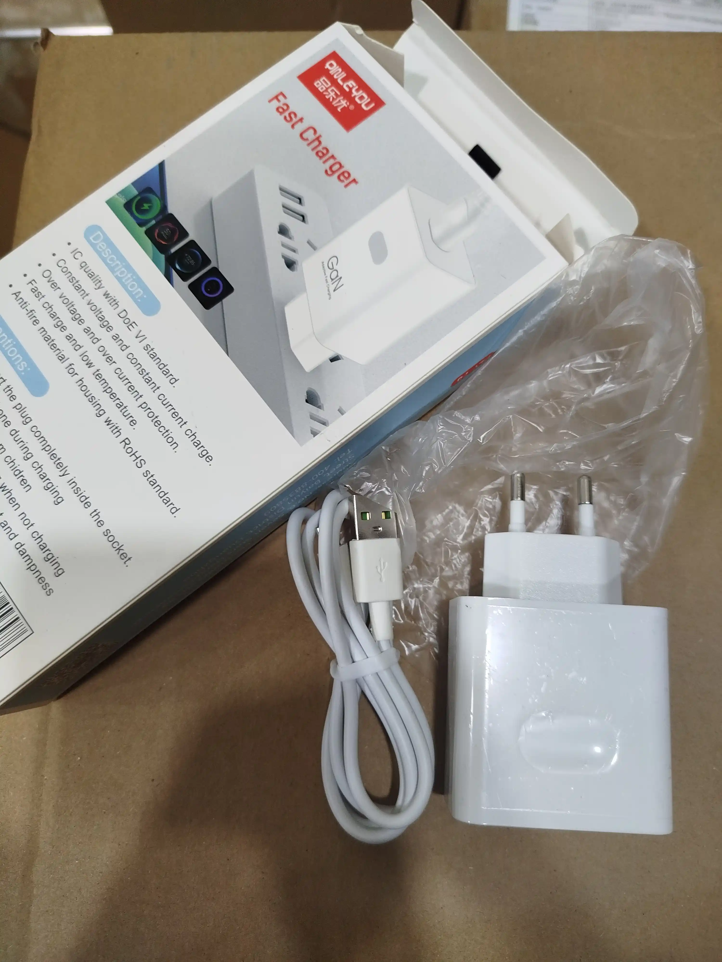Адаптер для быстрой зарядки Micro-USB, совместим со всеми моделями телефонов